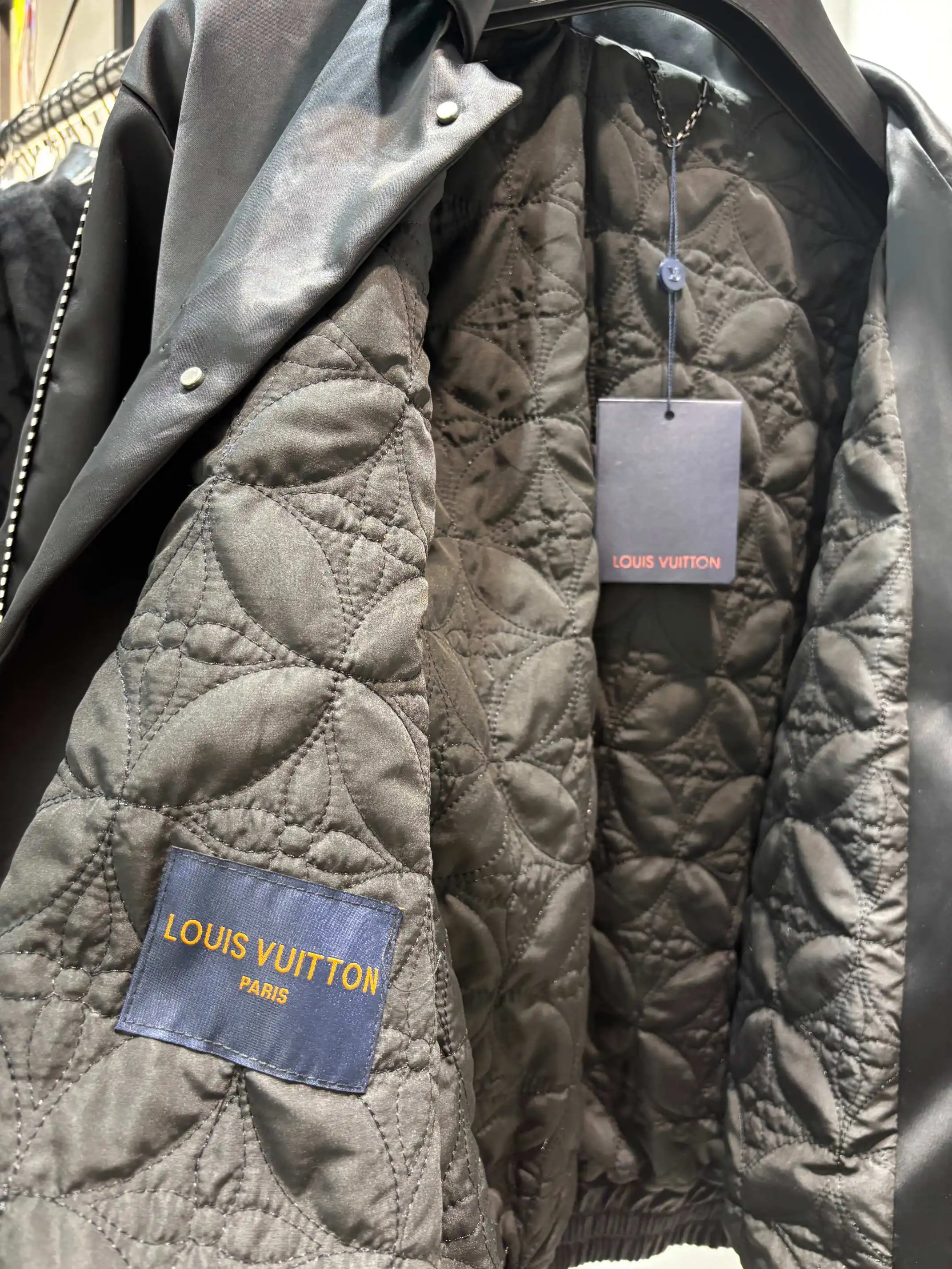 Embellished Logo Quilted Bomber Jacket D27513864 — view 6