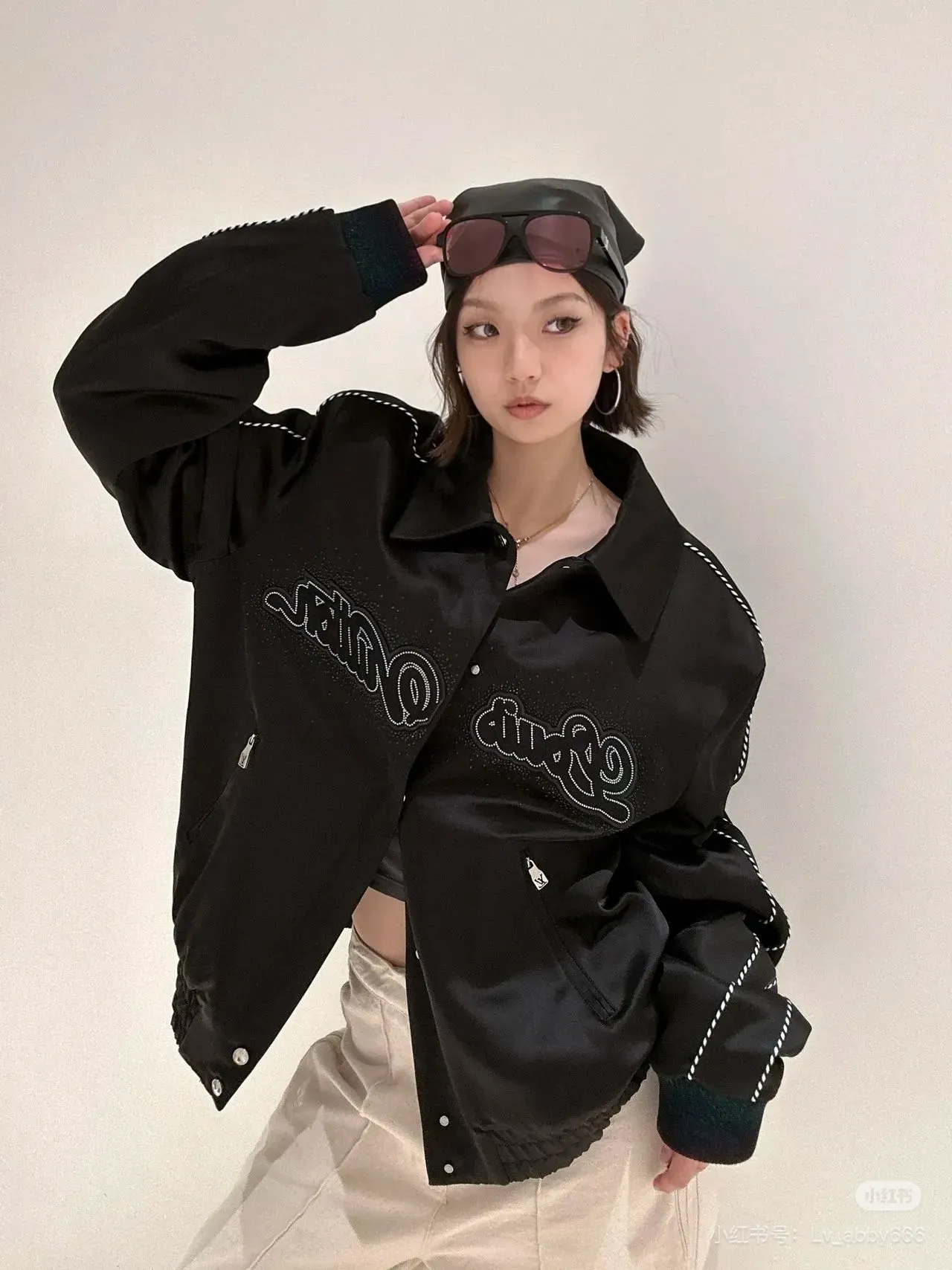 Embellished Logo Padded Bomber Jacket D27513863 — view 3