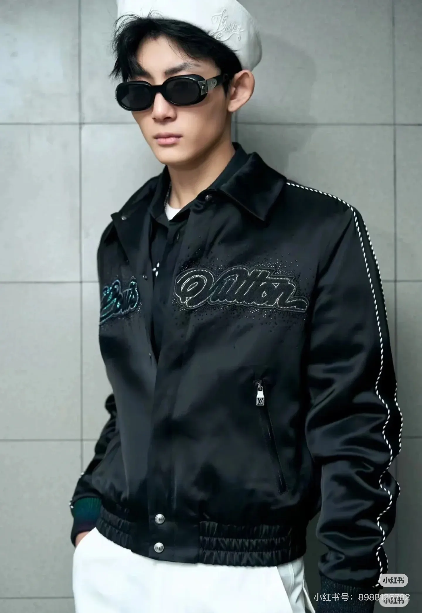 Embellished Logo Padded Bomber Jacket D27513863 — view 6