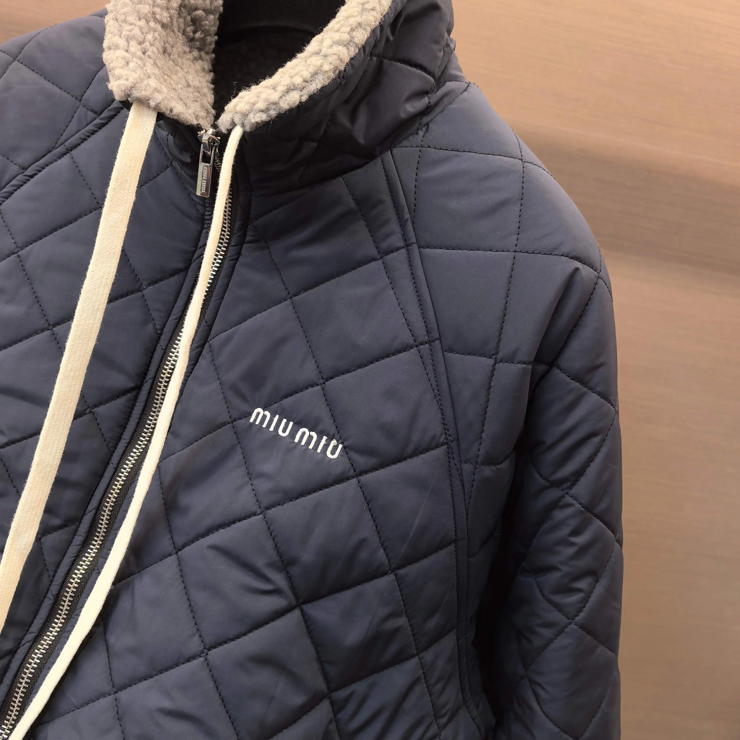 Quilted Shearling-Trimmed Padded Jacket D28023704 — view 3