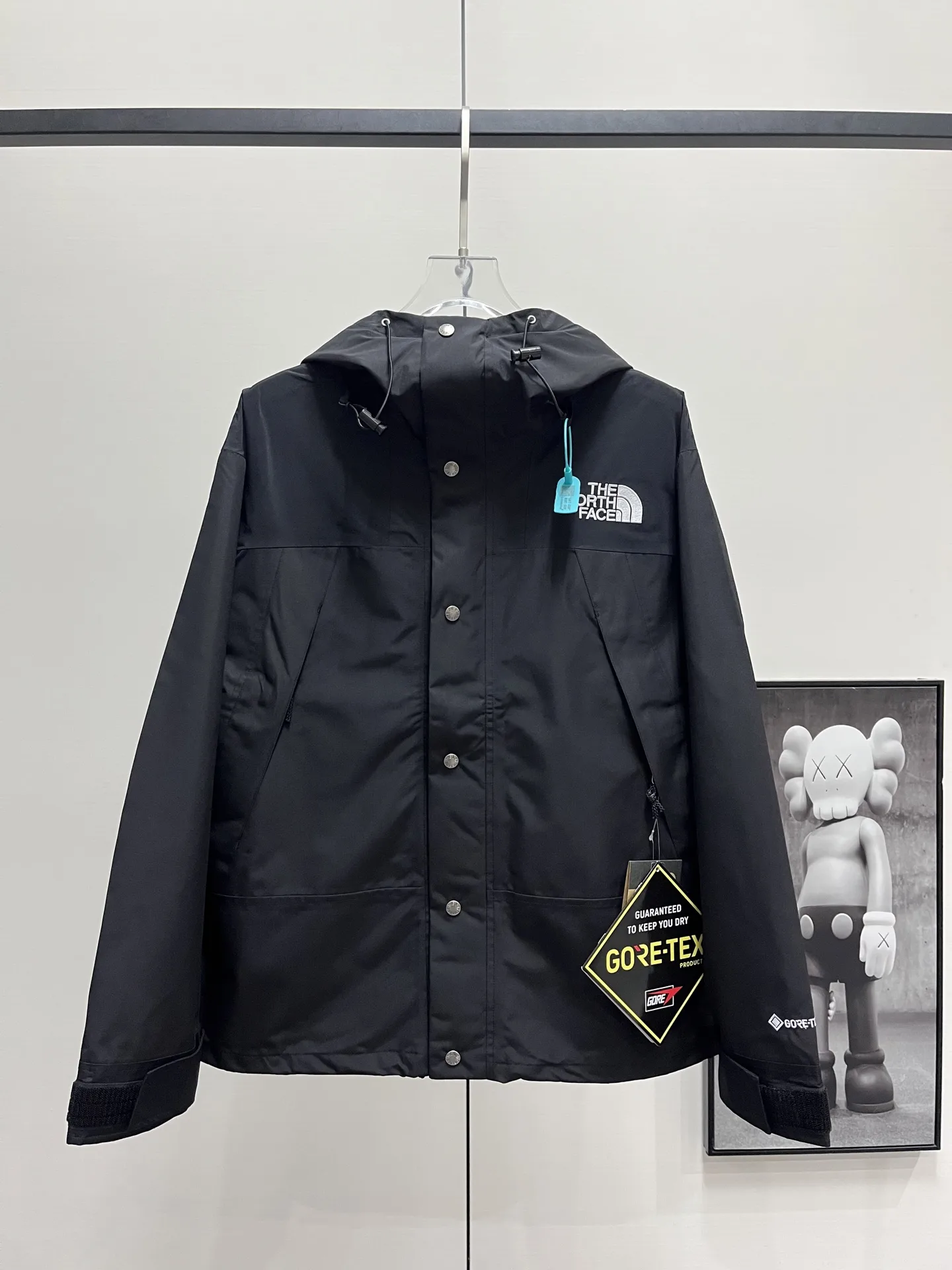 1990 Mountain Jacket GORE-TEX Shell D28020355
