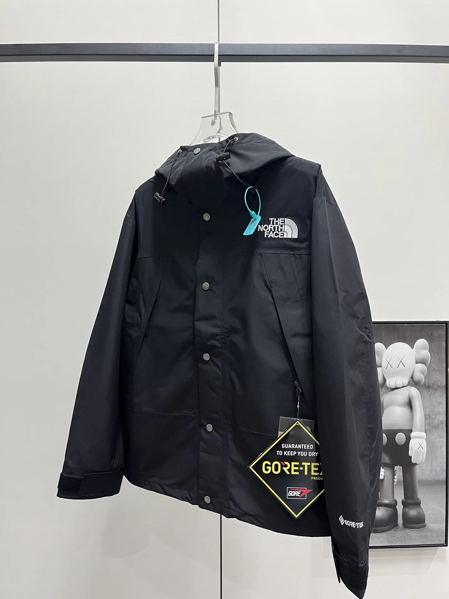 1990 Mountain Jacket GORE-TEX Shell D28020355 — view 2