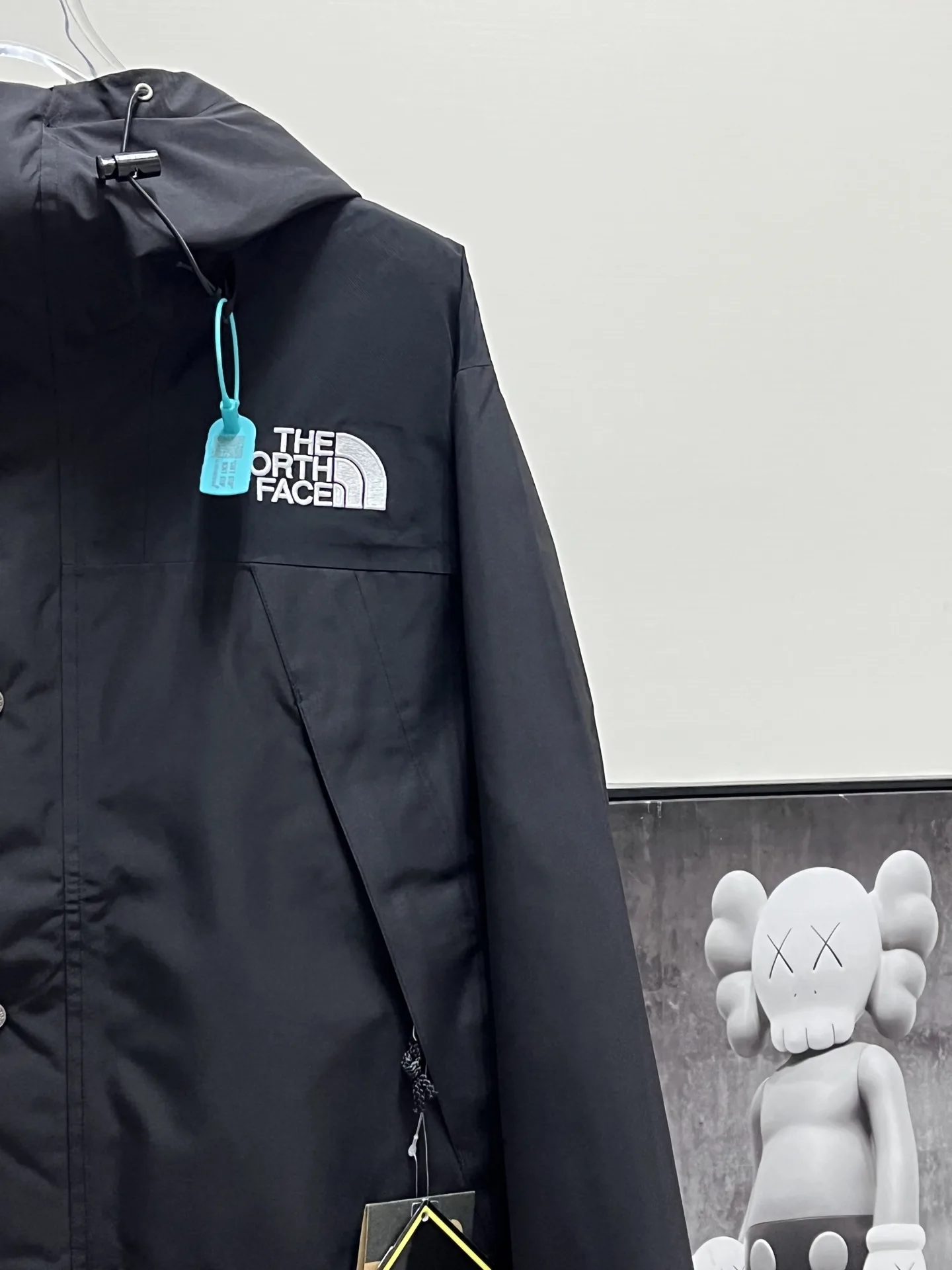 1990 Mountain Jacket GORE-TEX Shell D28020355 — view 6