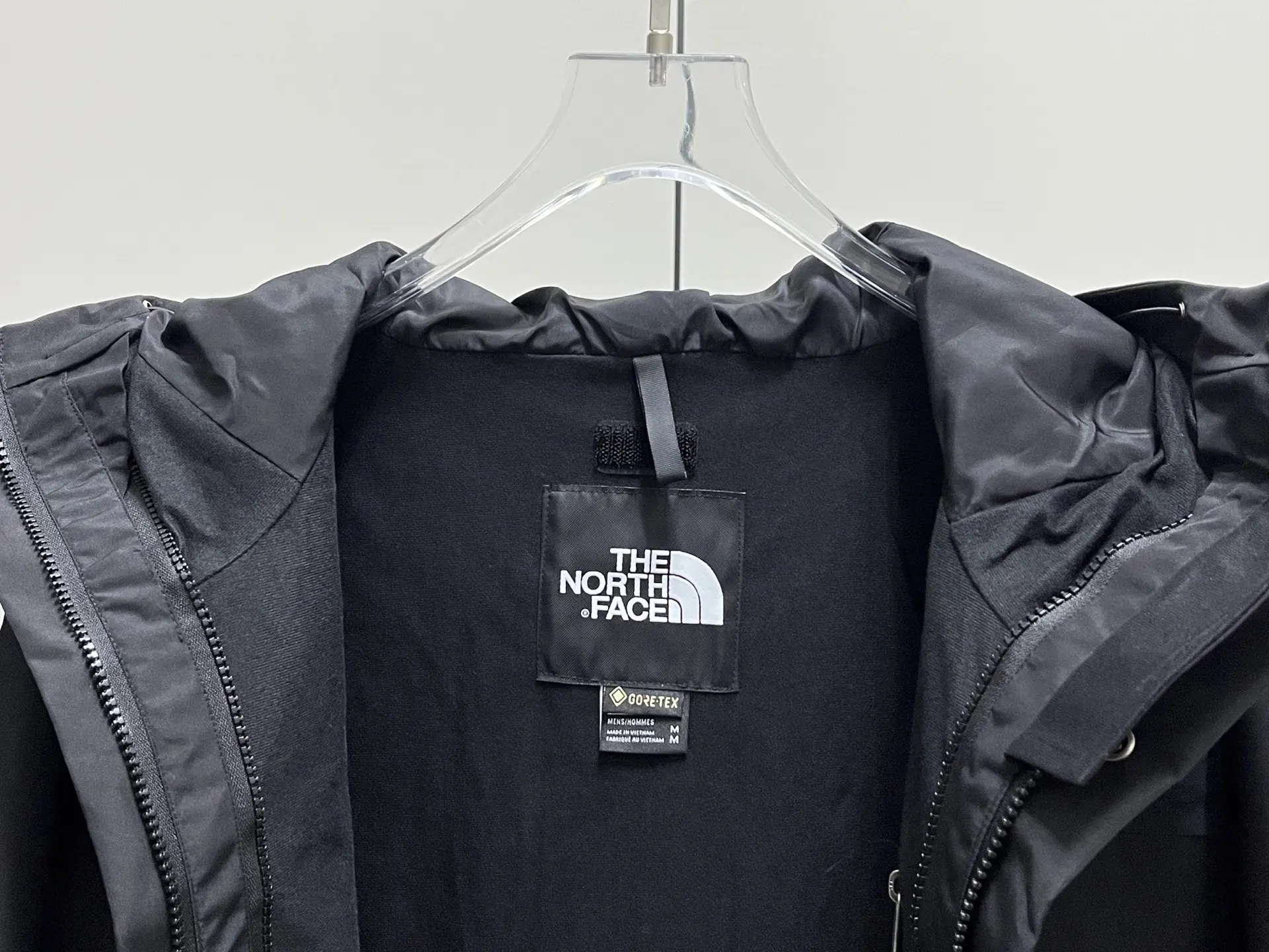 1990 Mountain Jacket GORE-TEX Shell D28020355 — view 9