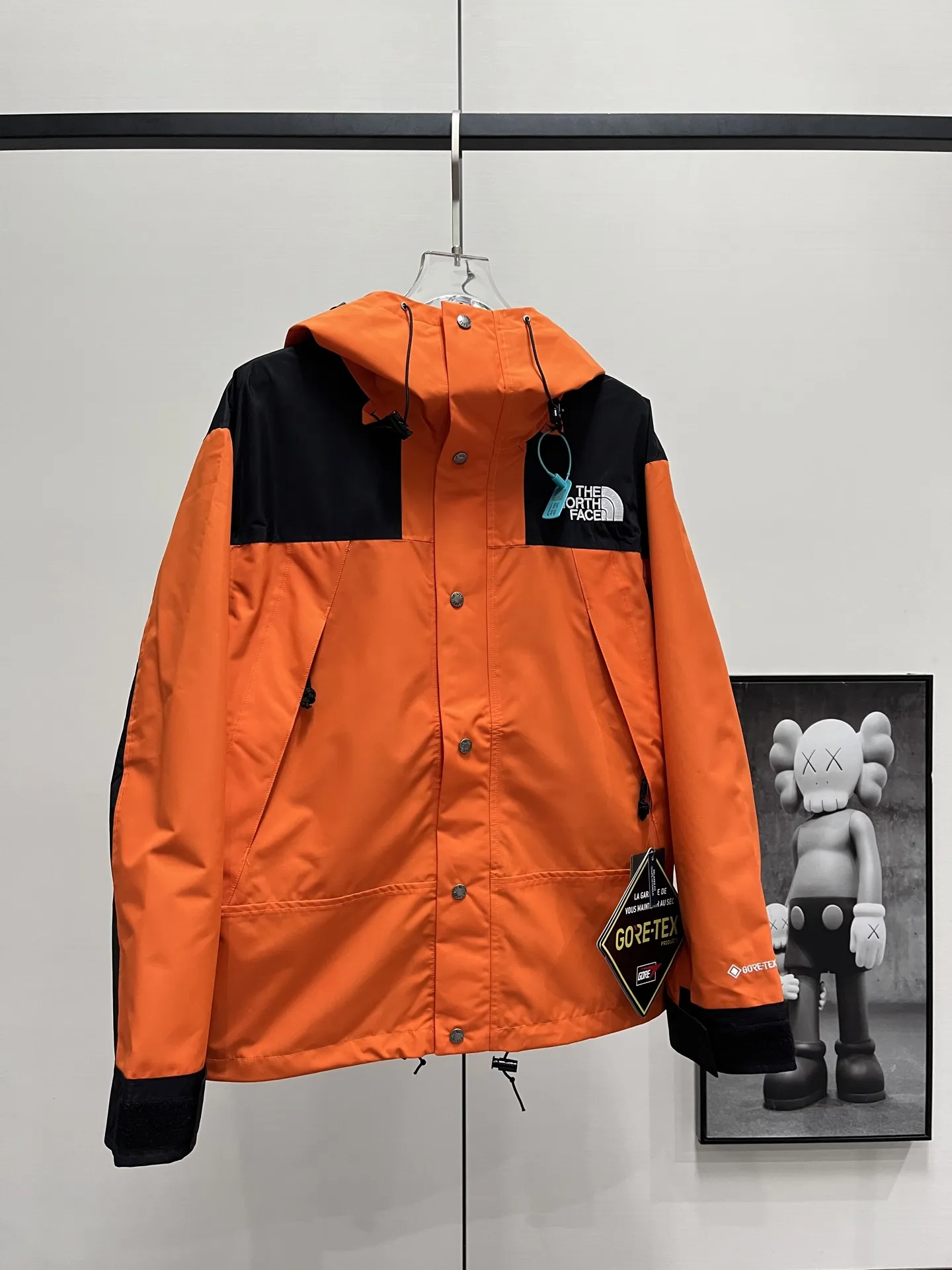 1990 Mountain Jacket Waterproof Shell D28020365 — view 4