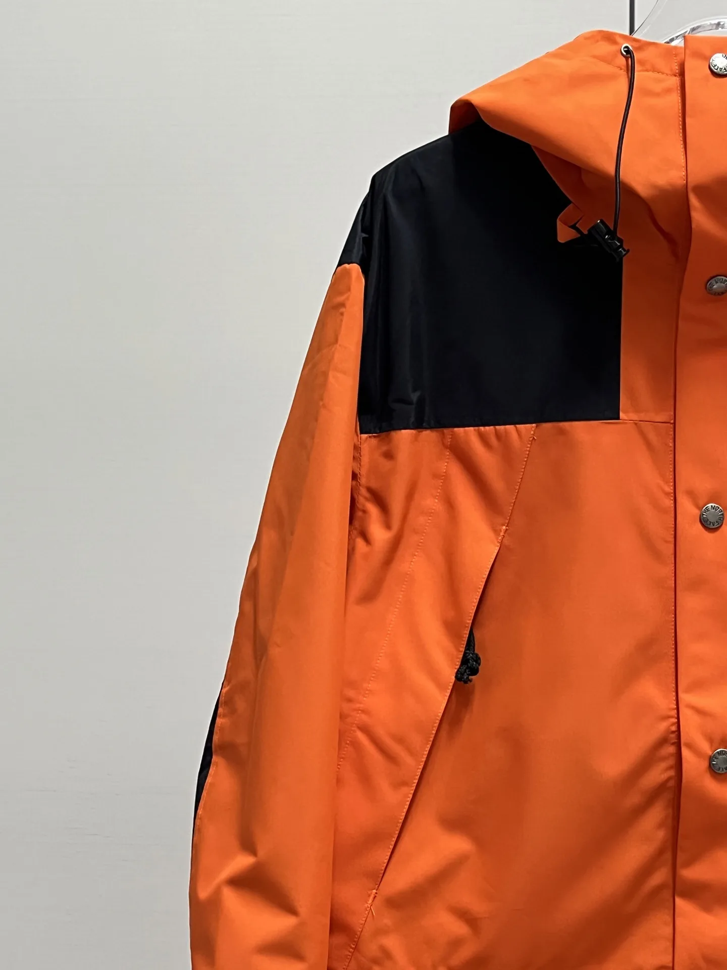 1990 Mountain Jacket Waterproof Shell D28020365 — view 5