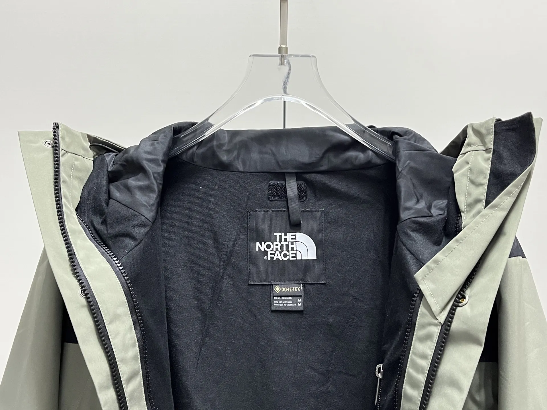 1990 Mountain Jacket GORE-TEX Shell D28020360 — view 9
