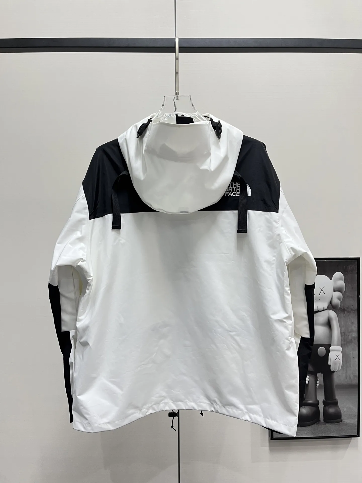 1990 Mountain Jacket Waterproof Shell D28020356 — view 3