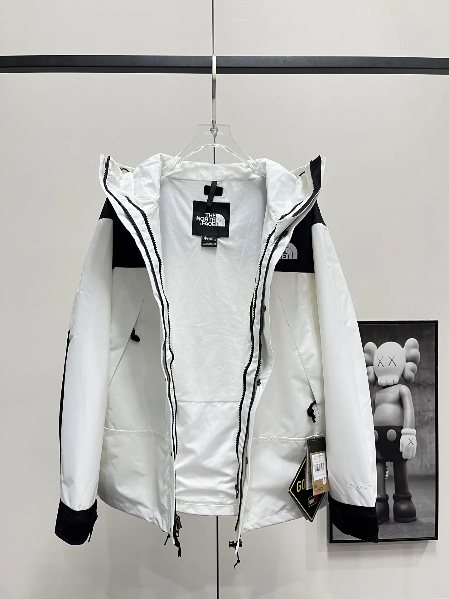 1990 Mountain Jacket Waterproof Shell D28020356 — view 7