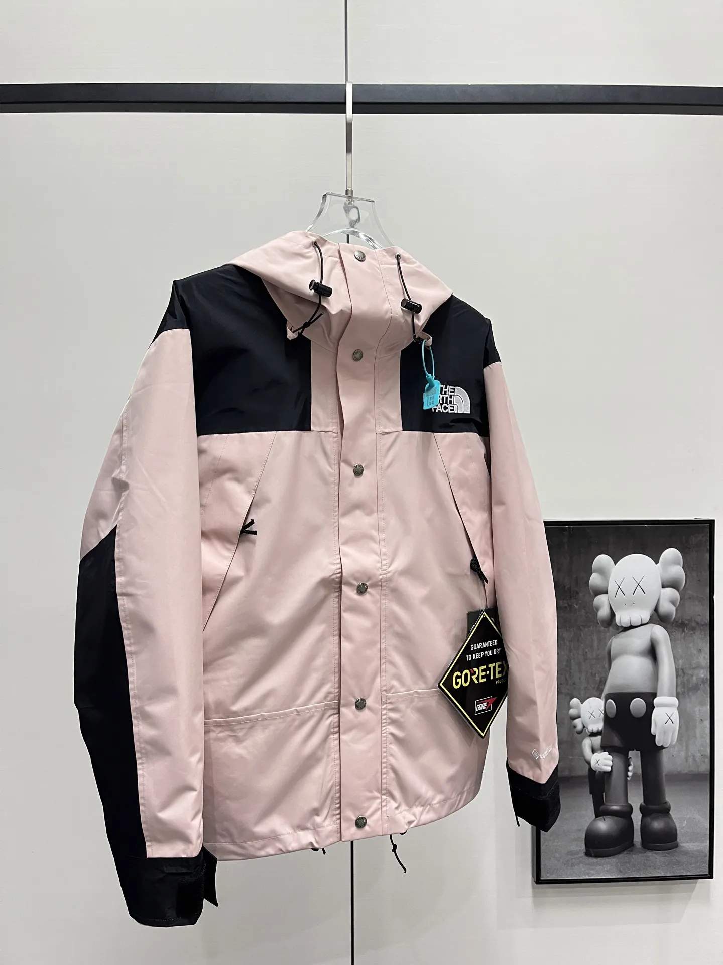 1990 Mountain Jacket Waterproof Shell D28020358 — view 4