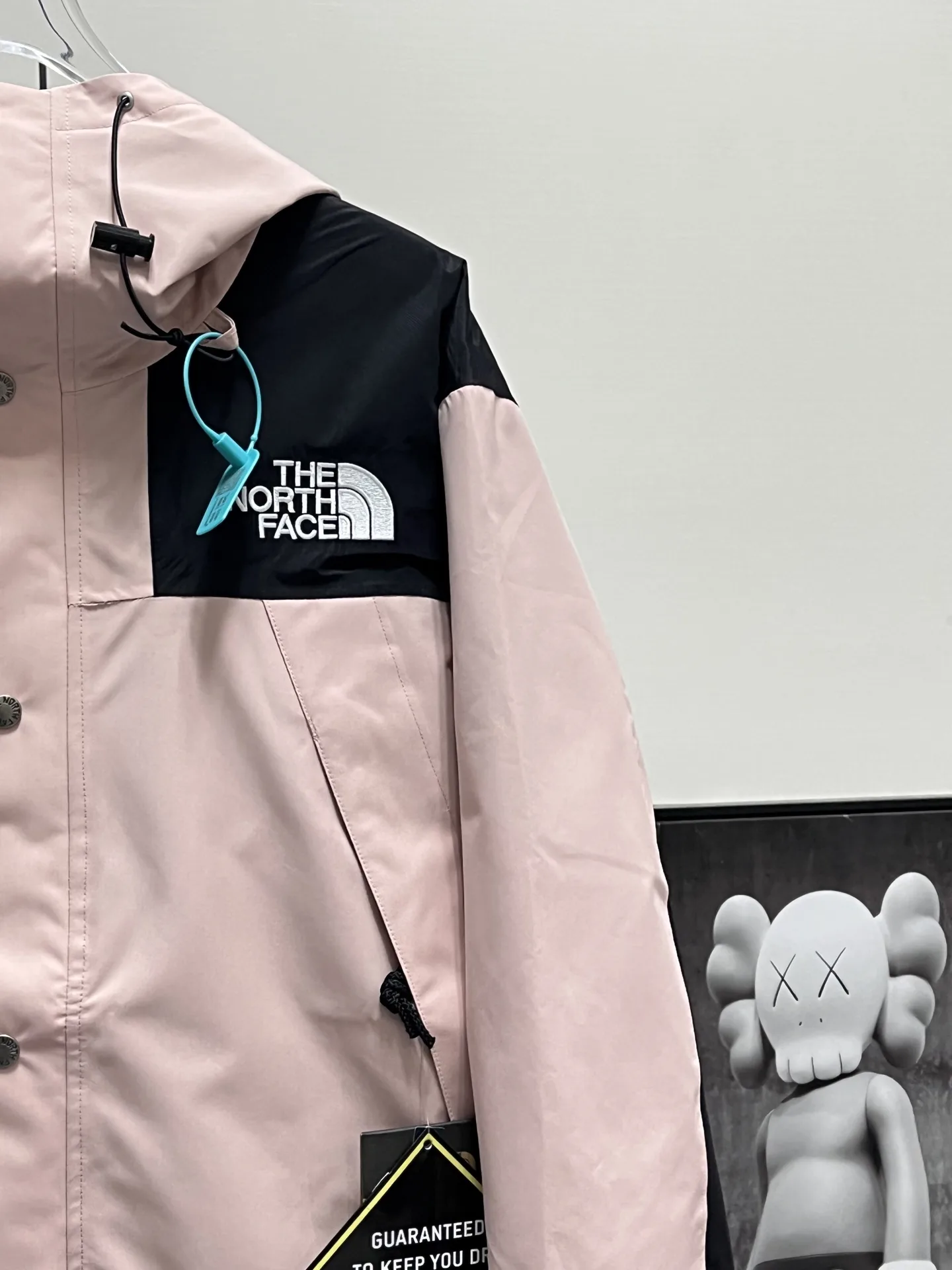 1990 Mountain Jacket Waterproof Shell D28020358 — view 6