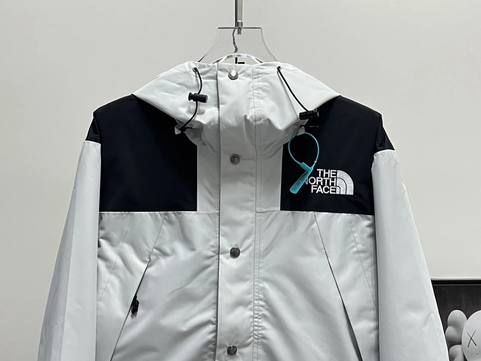 1990 Mountain Jacket GORE-TEX Shell D28020357 — view 8