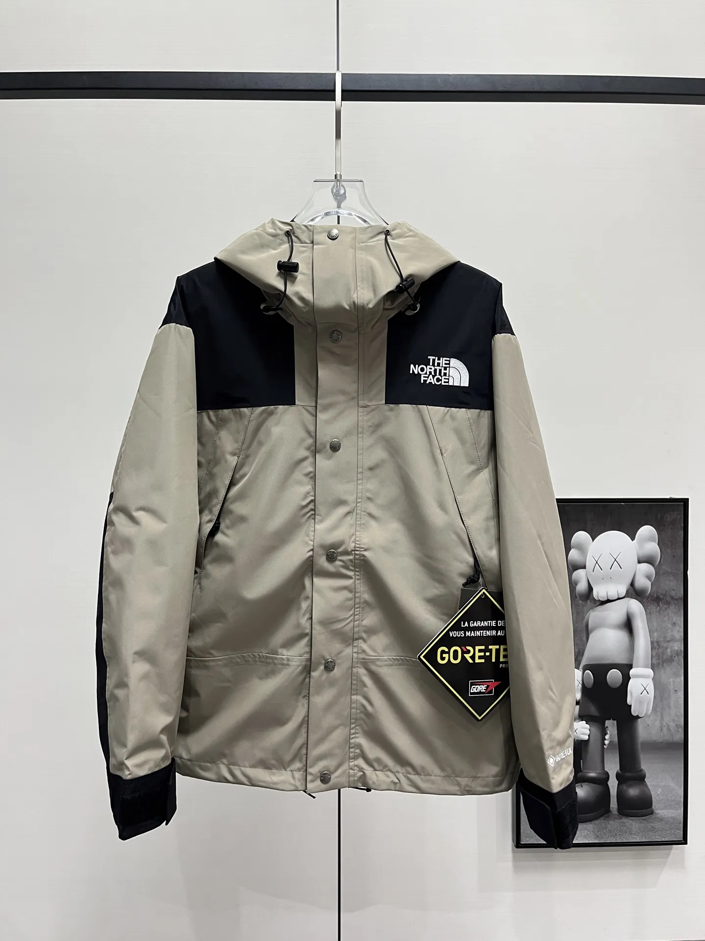 1990 Mountain Jacket GORE-TEX Shell D28020362