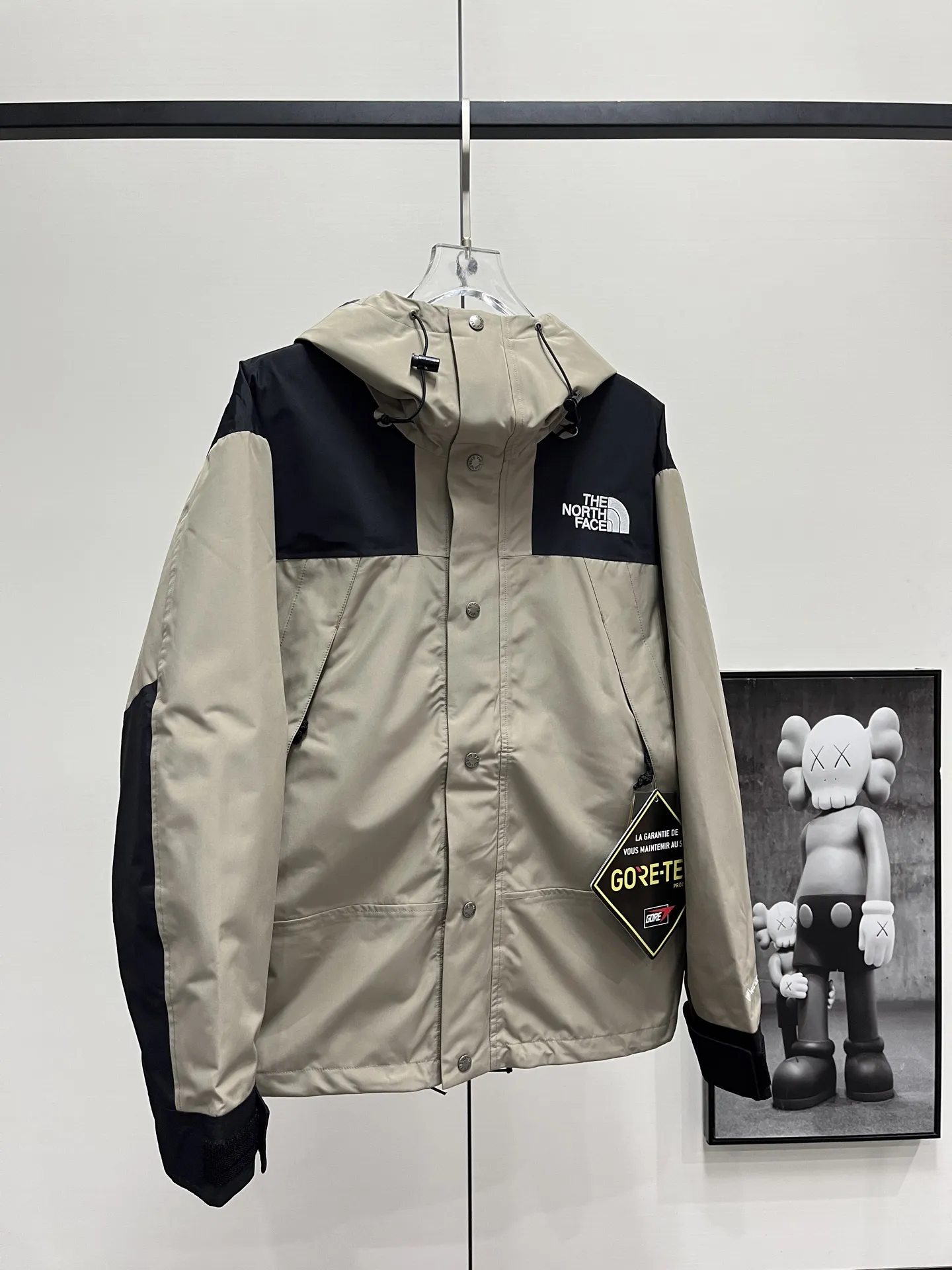 1990 Mountain Jacket GORE-TEX Shell D28020362 — view 4