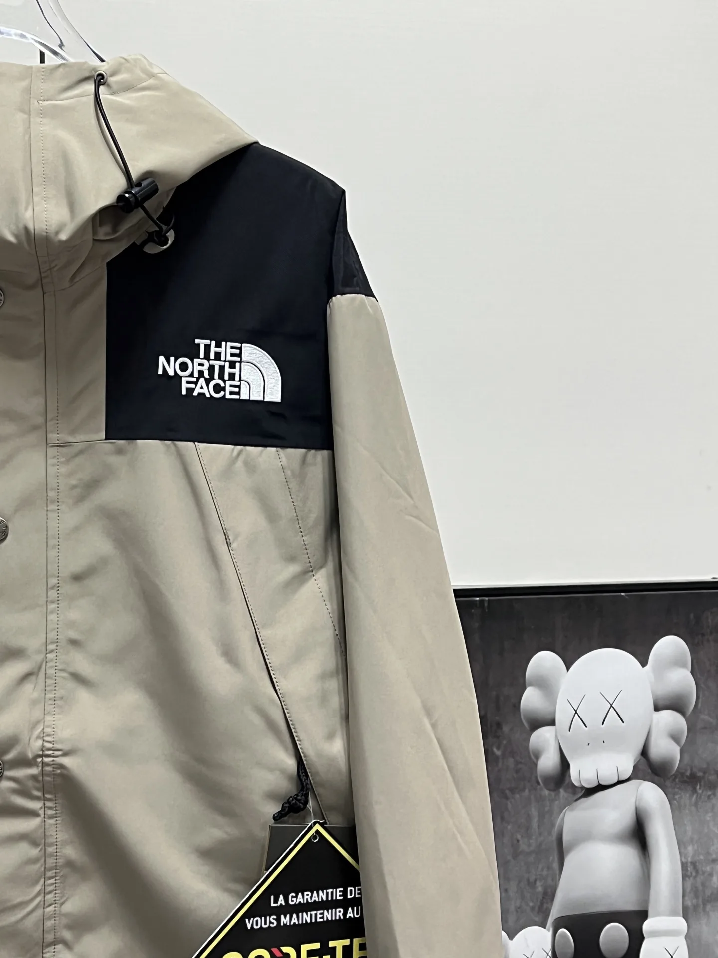 1990 Mountain Jacket GORE-TEX Shell D28020362 — view 6