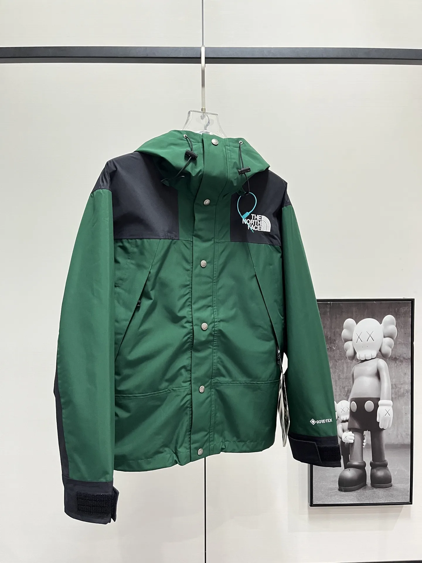 1990 Mountain Jacket GORE-TEX Shell D28020361 — view 3