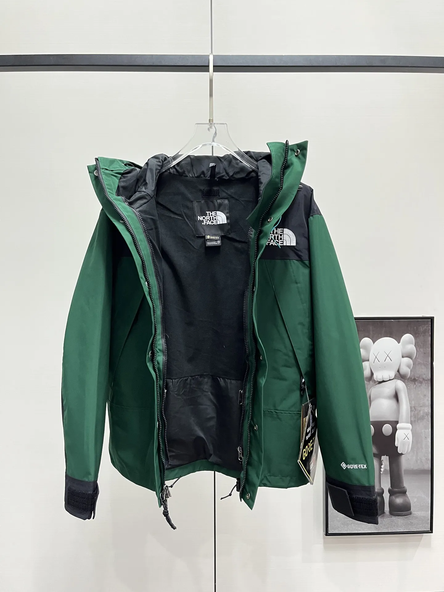 1990 Mountain Jacket GORE-TEX Shell D28020361 — view 7