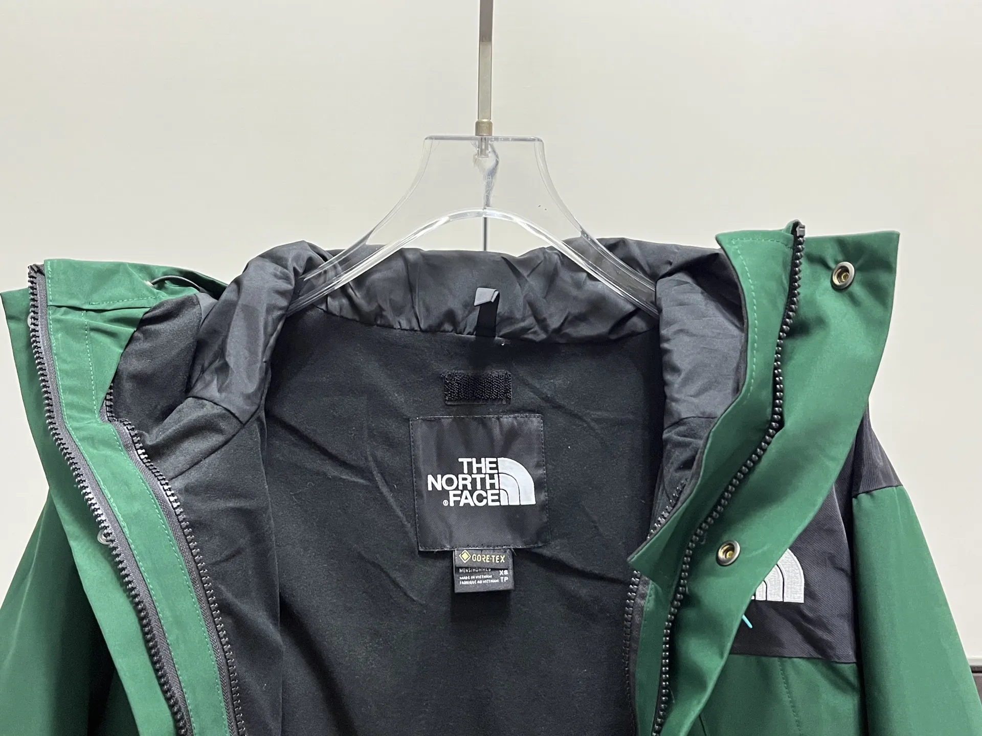 1990 Mountain Jacket GORE-TEX Shell D28020361 — view 9