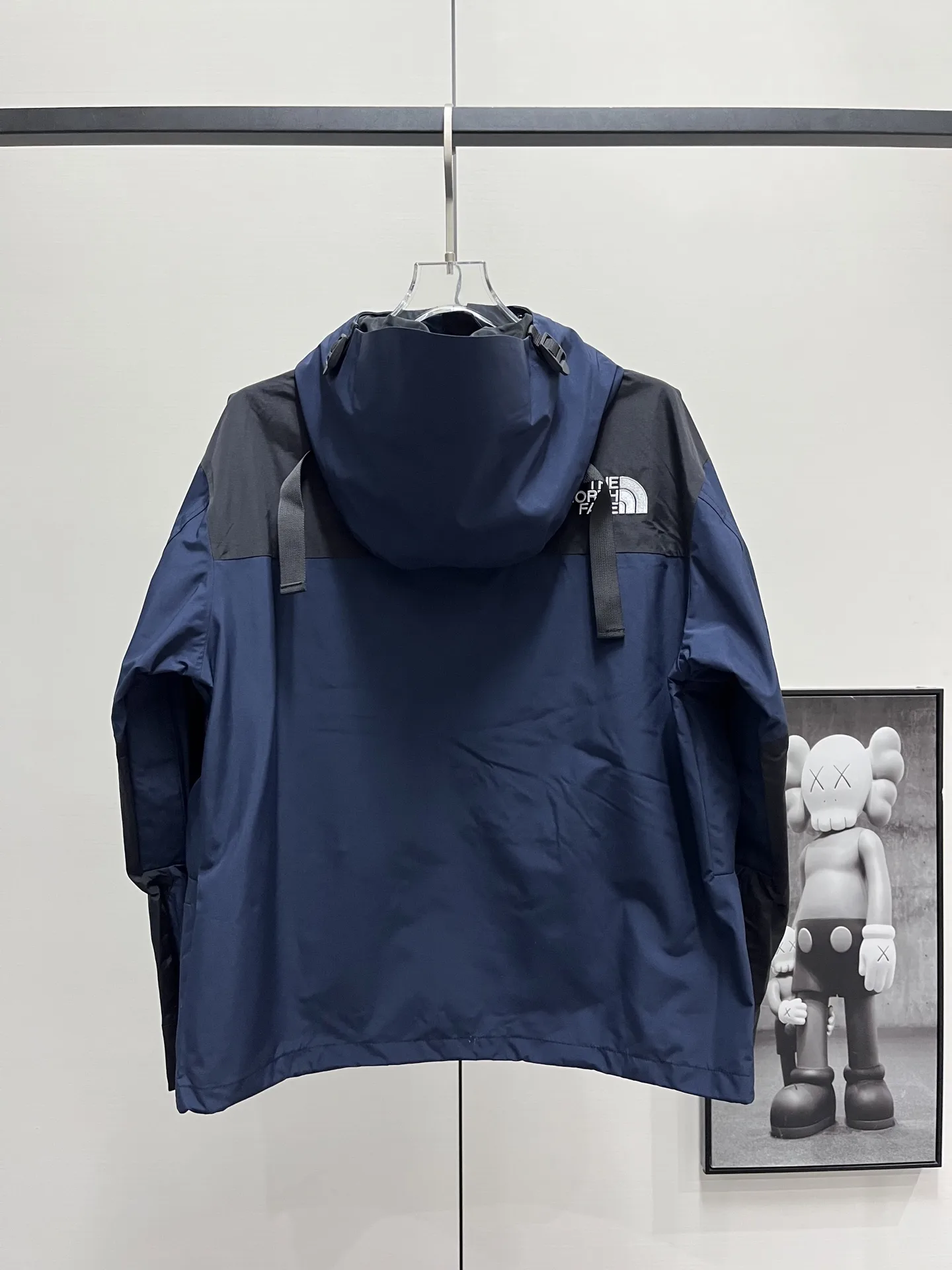1990 Mountain Jacket Waterproof Shell D28020359 — view 3