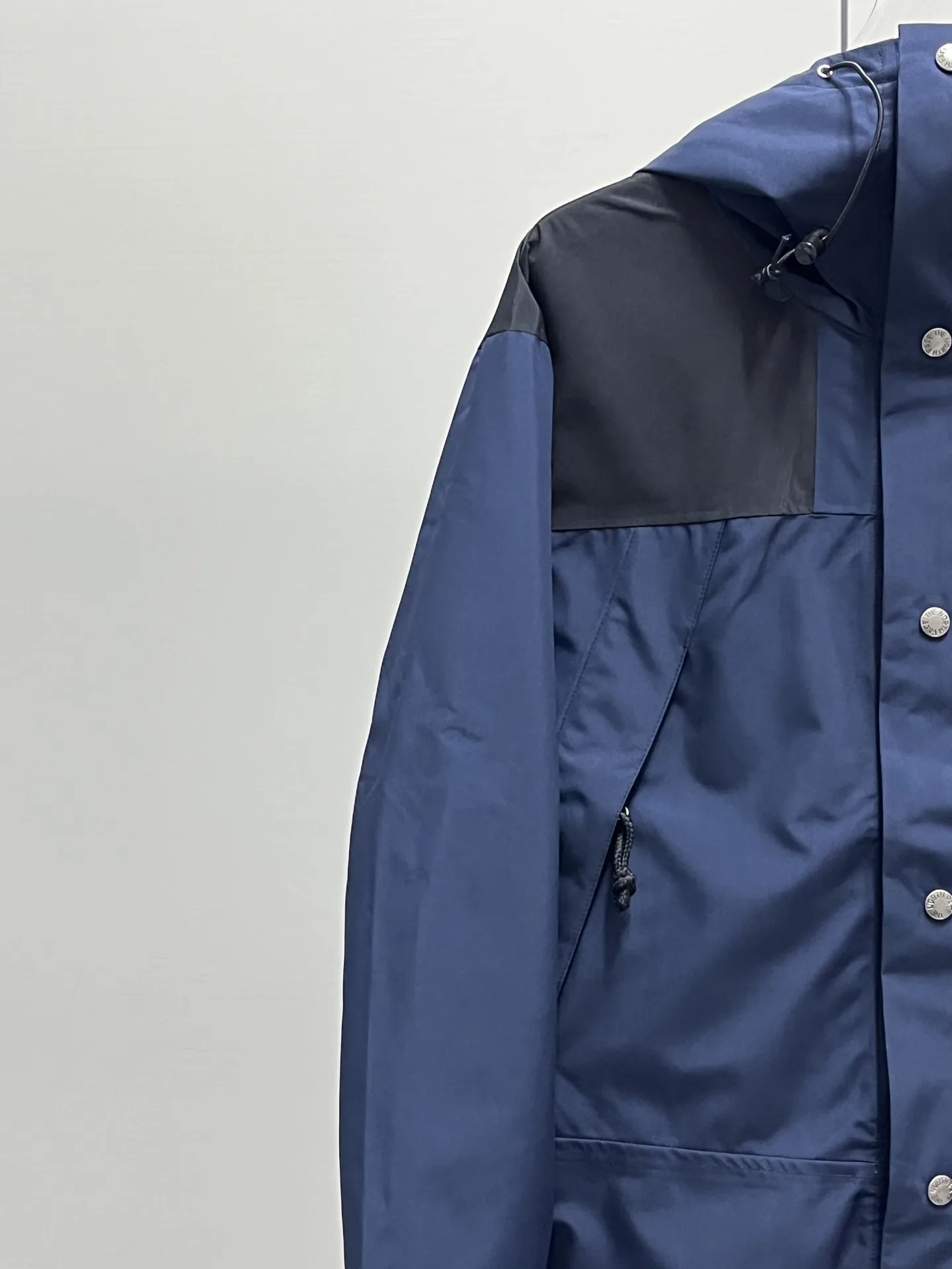 1990 Mountain Jacket Waterproof Shell D28020359 — view 5