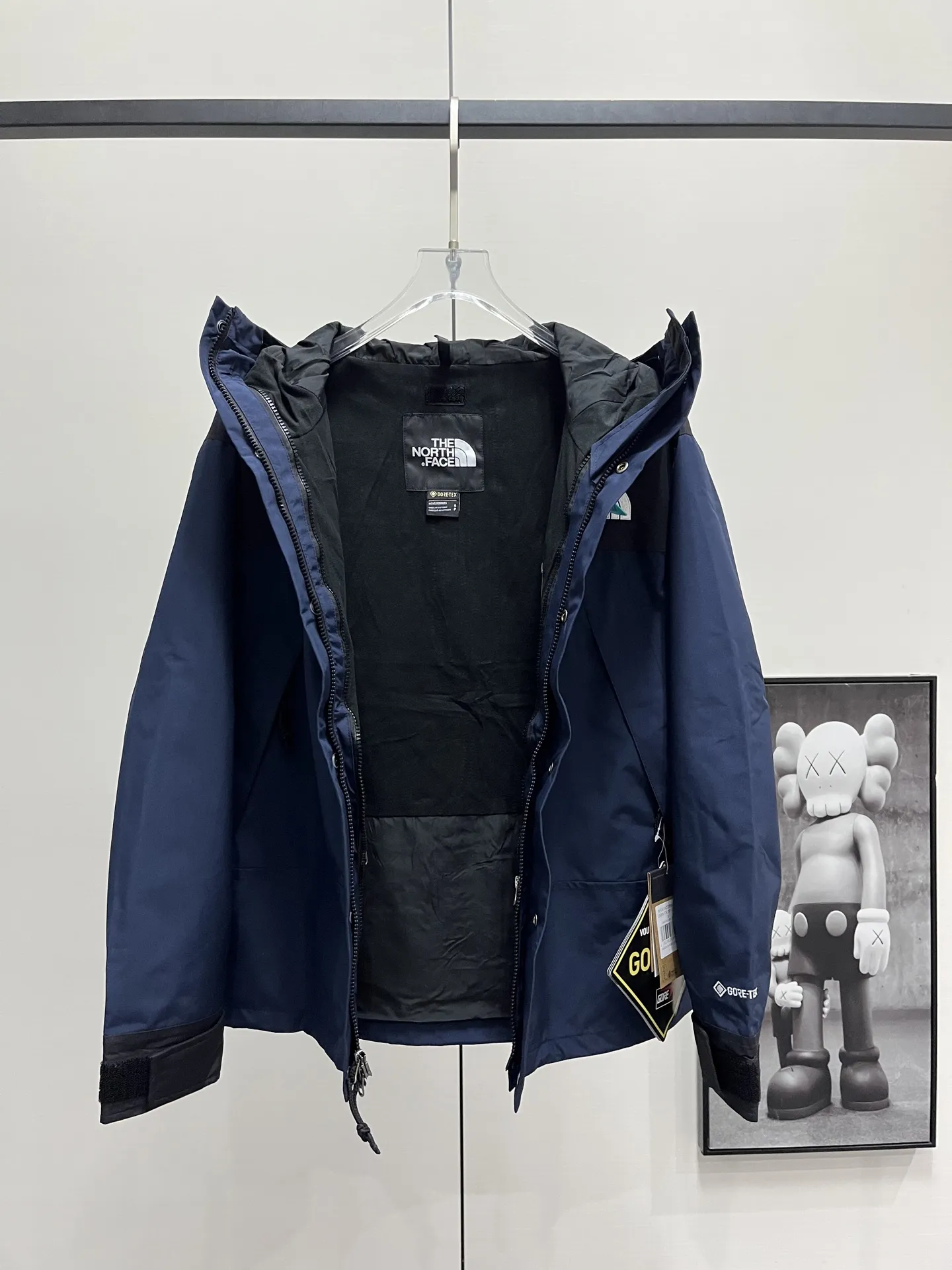 1990 Mountain Jacket Waterproof Shell D28020359 — view 7