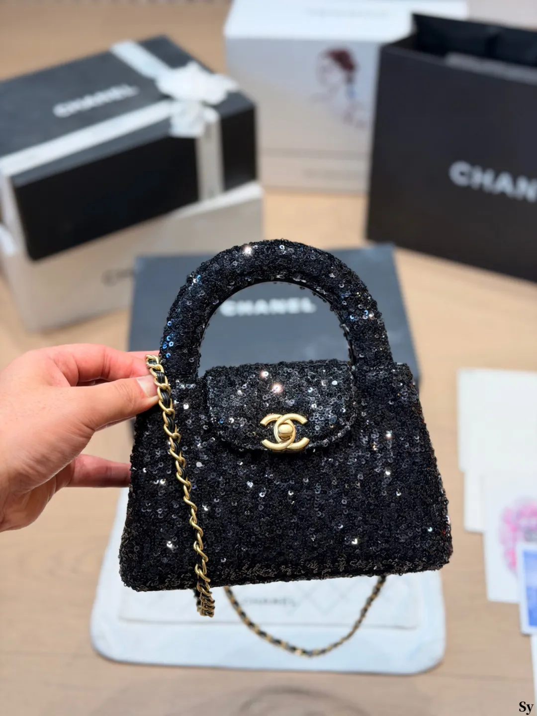 Chanel 26C Sequin Kelly Top-Handle Bag D30018340 — view 3