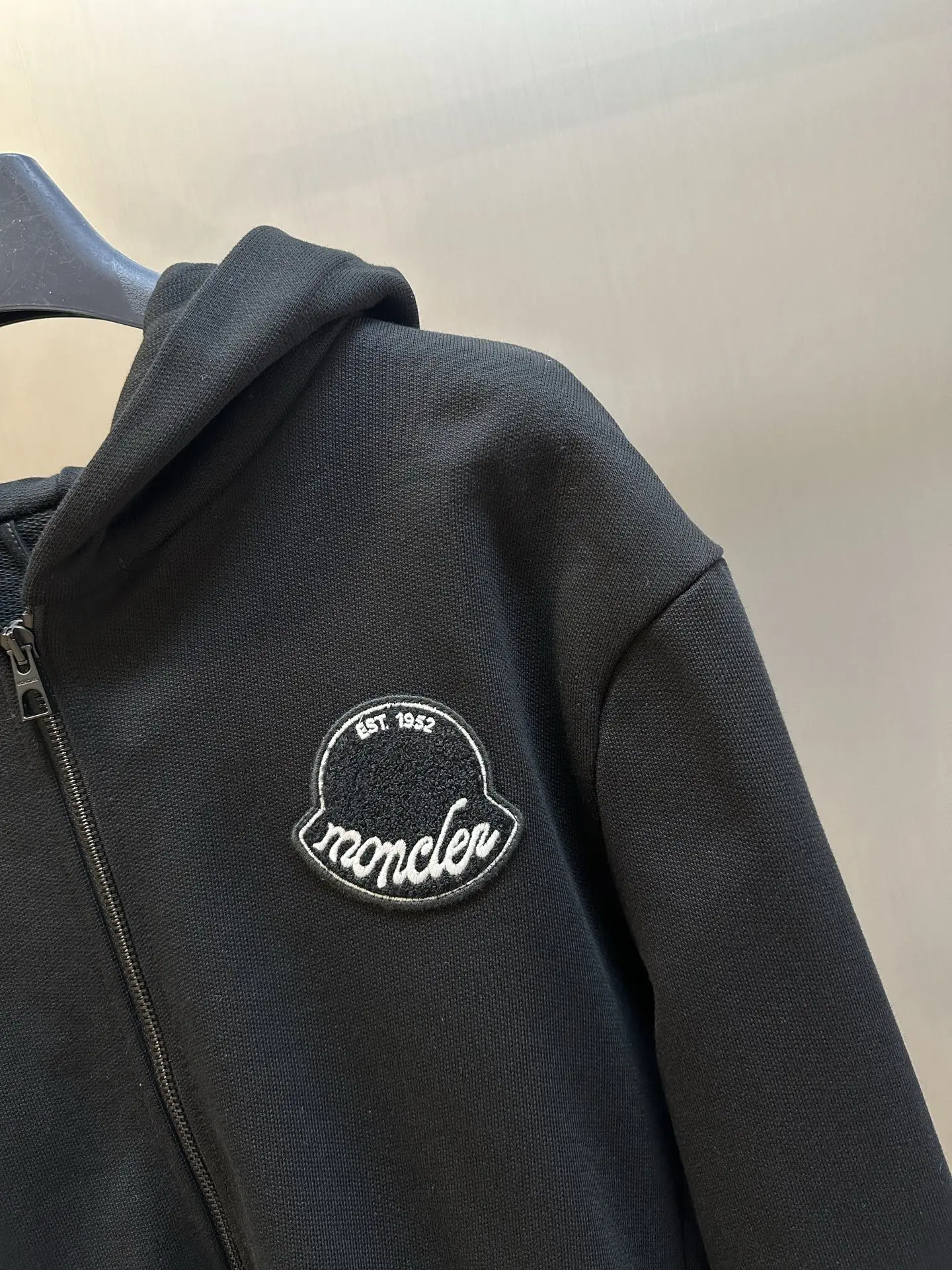Logo Patch Zip-Up Hoodie D30518790 — view 3