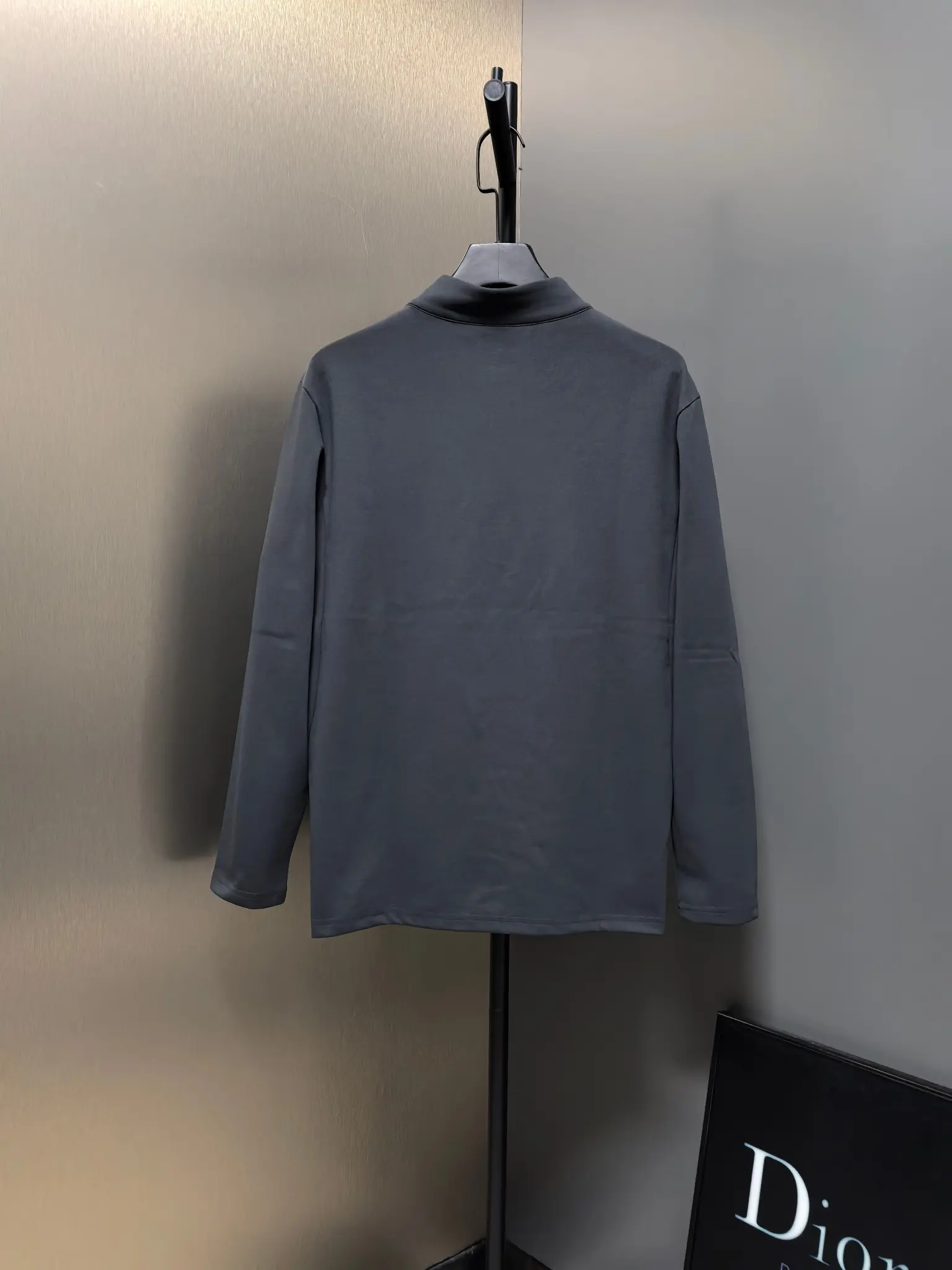 Quarter-Zip Long-Sleeve Cotton Top D31022067 — view 7