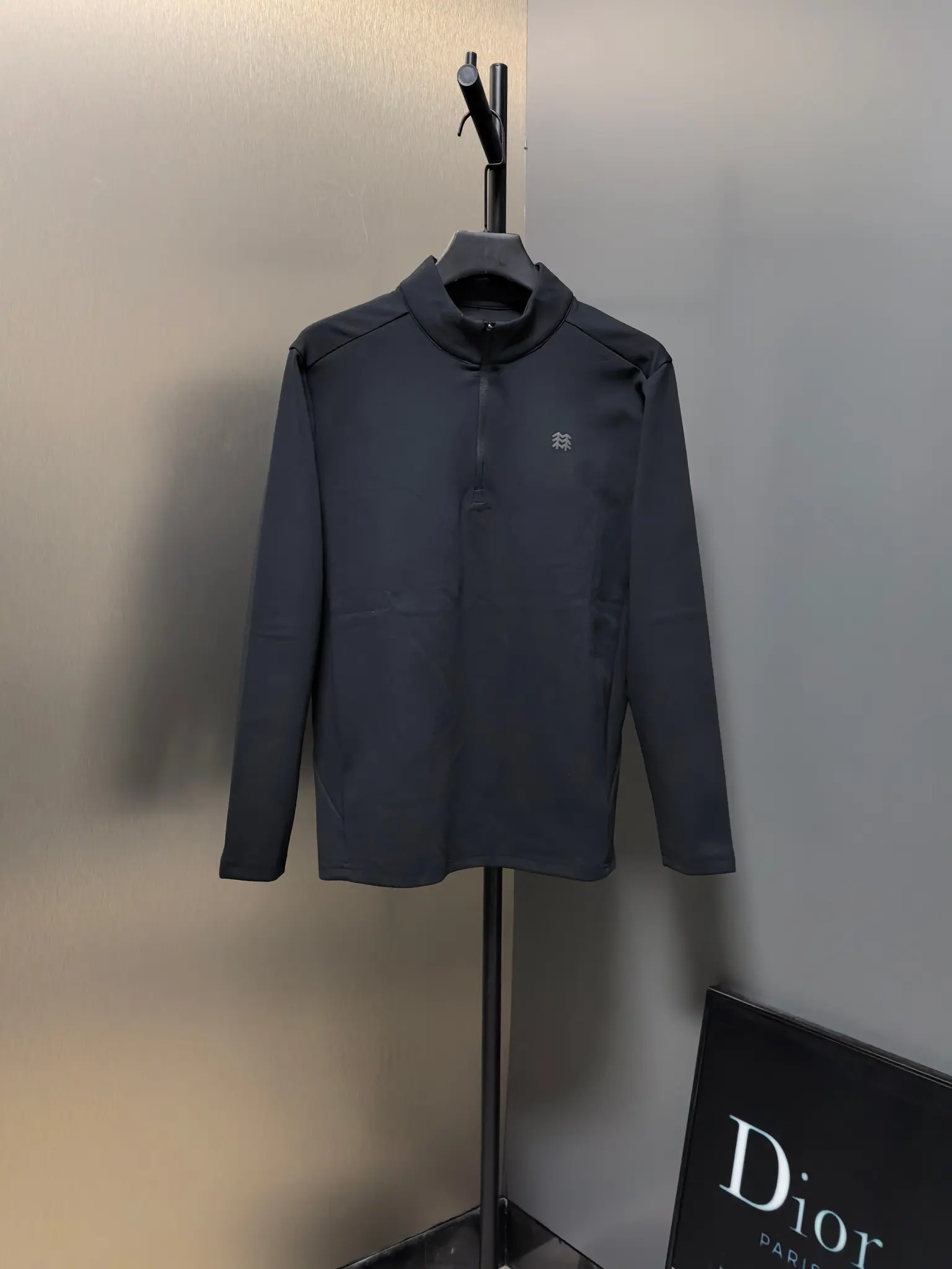 Half-Zip Long-Sleeve Performance Top D31022065