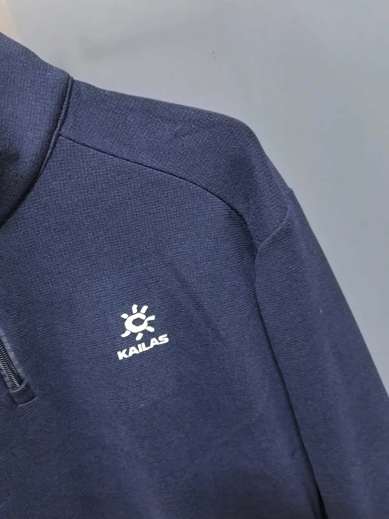 Kailas Half-Zip Long-Sleeve Sweatshirt D31022068 — view 3