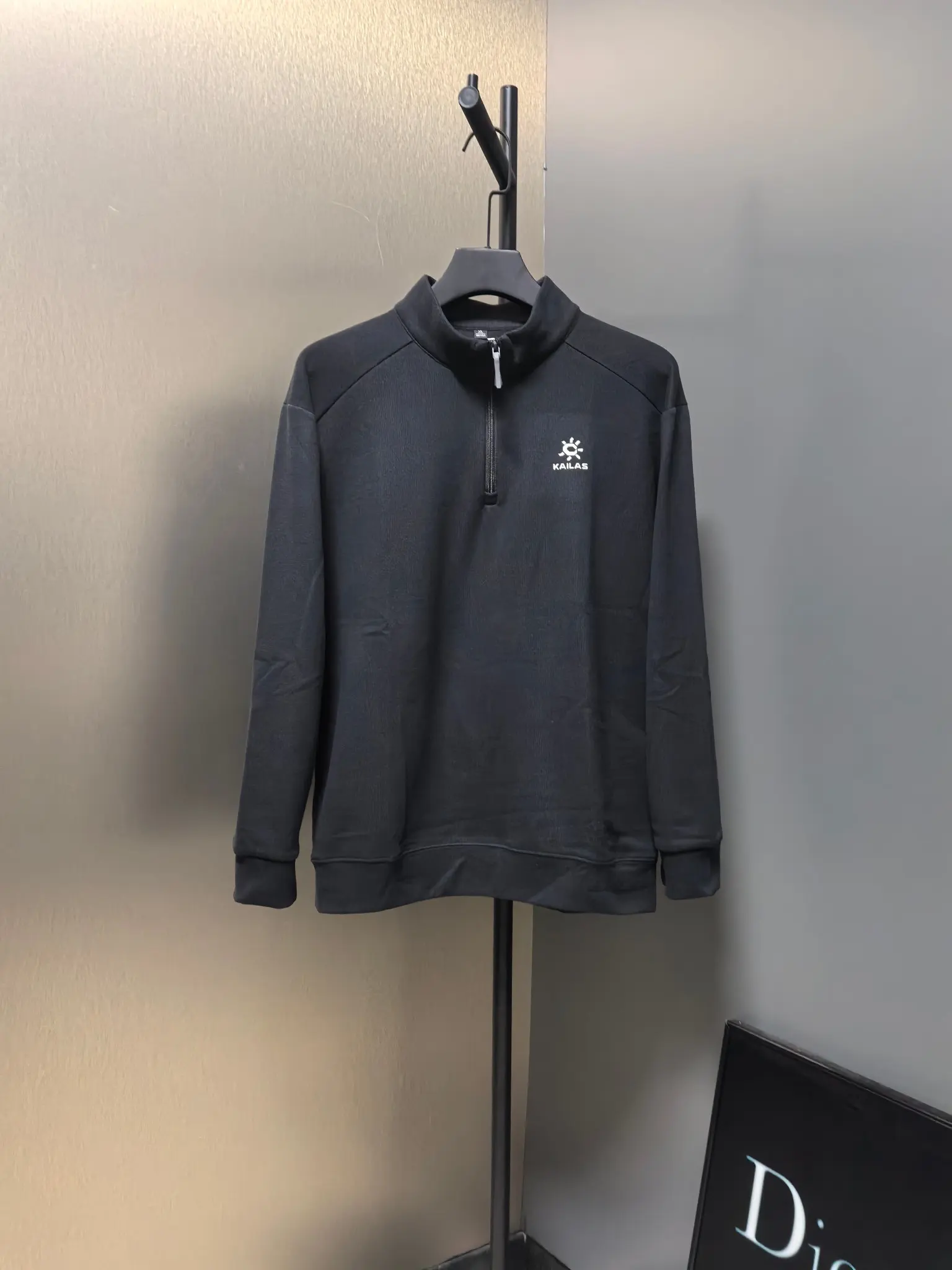 Kailas Half-Zip Long-Sleeve Sweatshirt D31022070