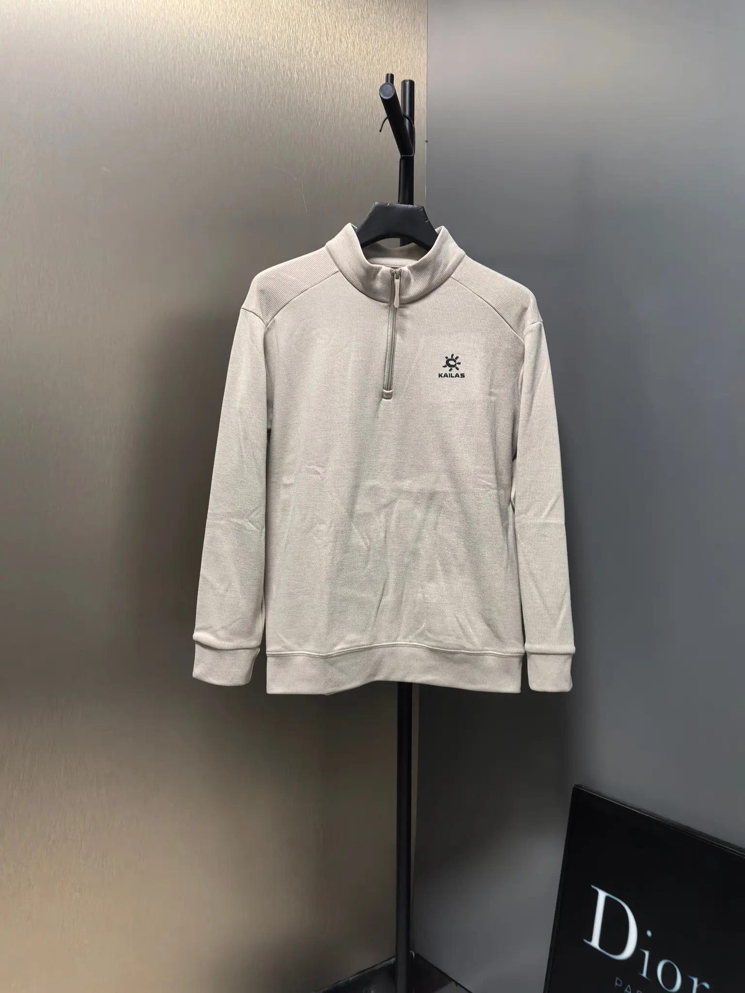 Kailas Half-Zip Long-Sleeve Sweatshirt D31022071