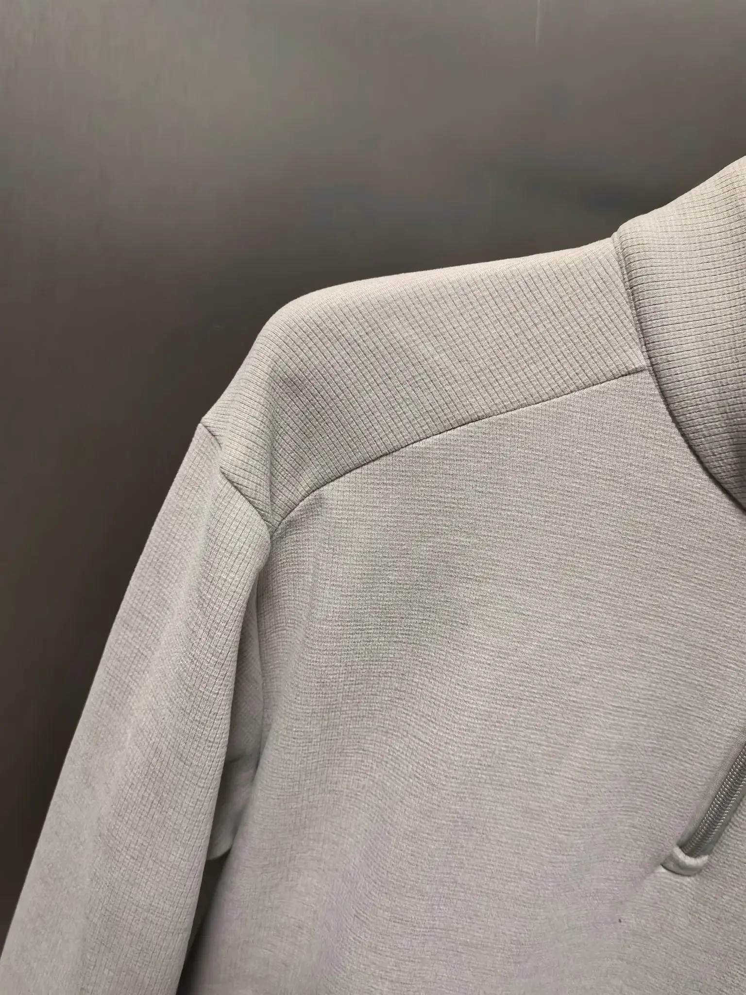 Kailas Half-Zip Long-Sleeve Sweatshirt D31022071 — view 2
