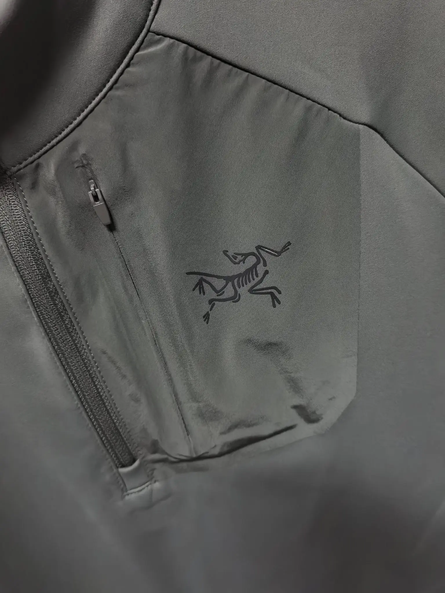 Half-Zip Long-Sleeve Performance Top D31022074 — view 3