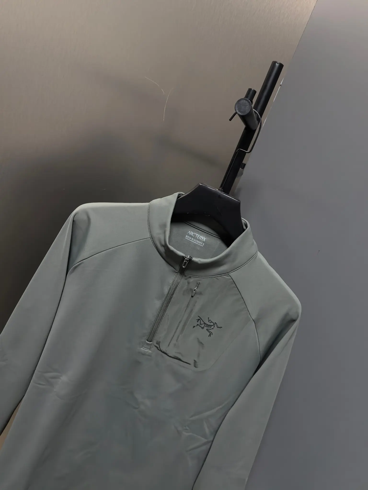 Half-Zip Long-Sleeve Performance Top D31022074 — view 6