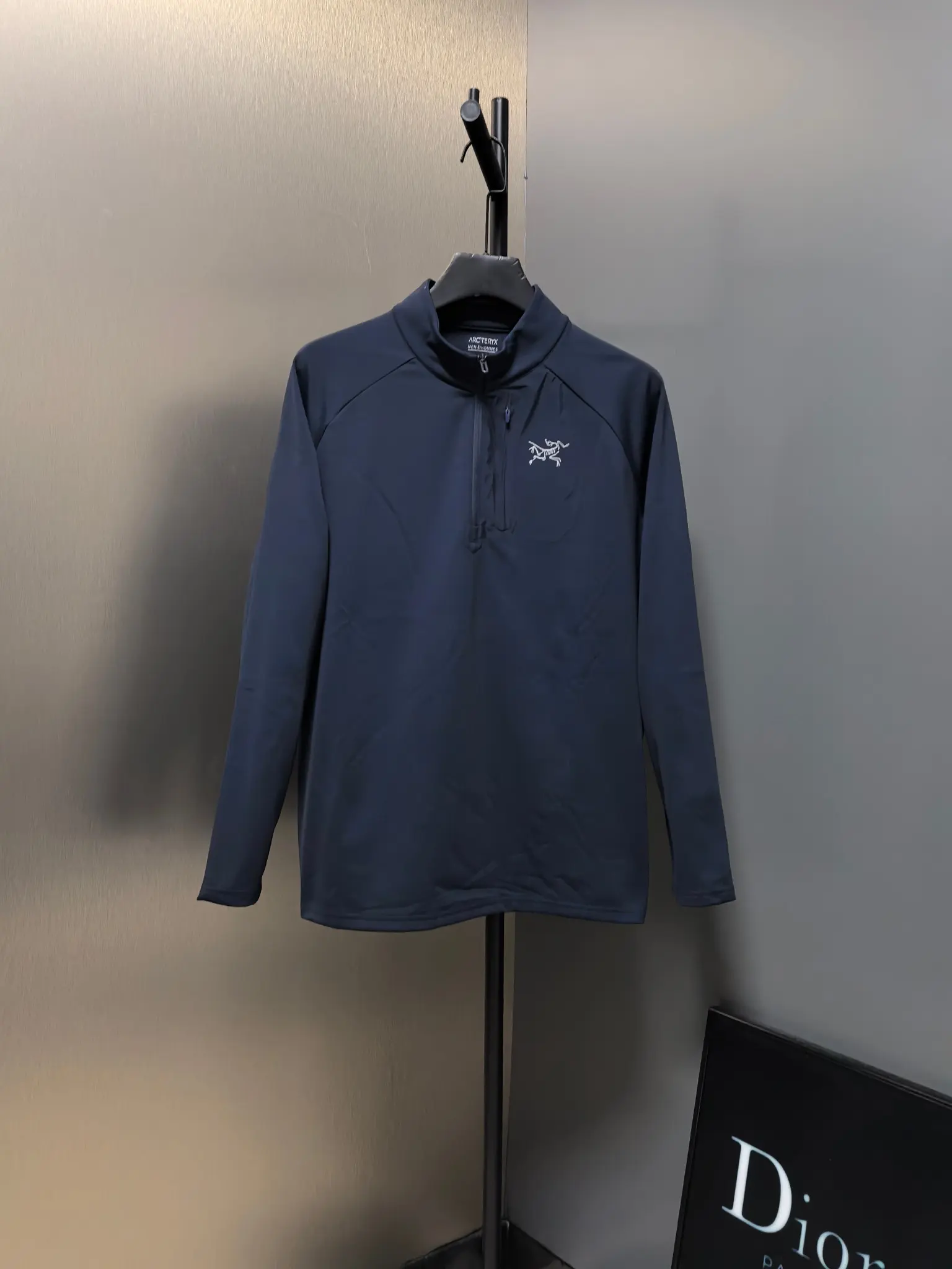 Half-Zip Long-Sleeve Performance Top D31022073