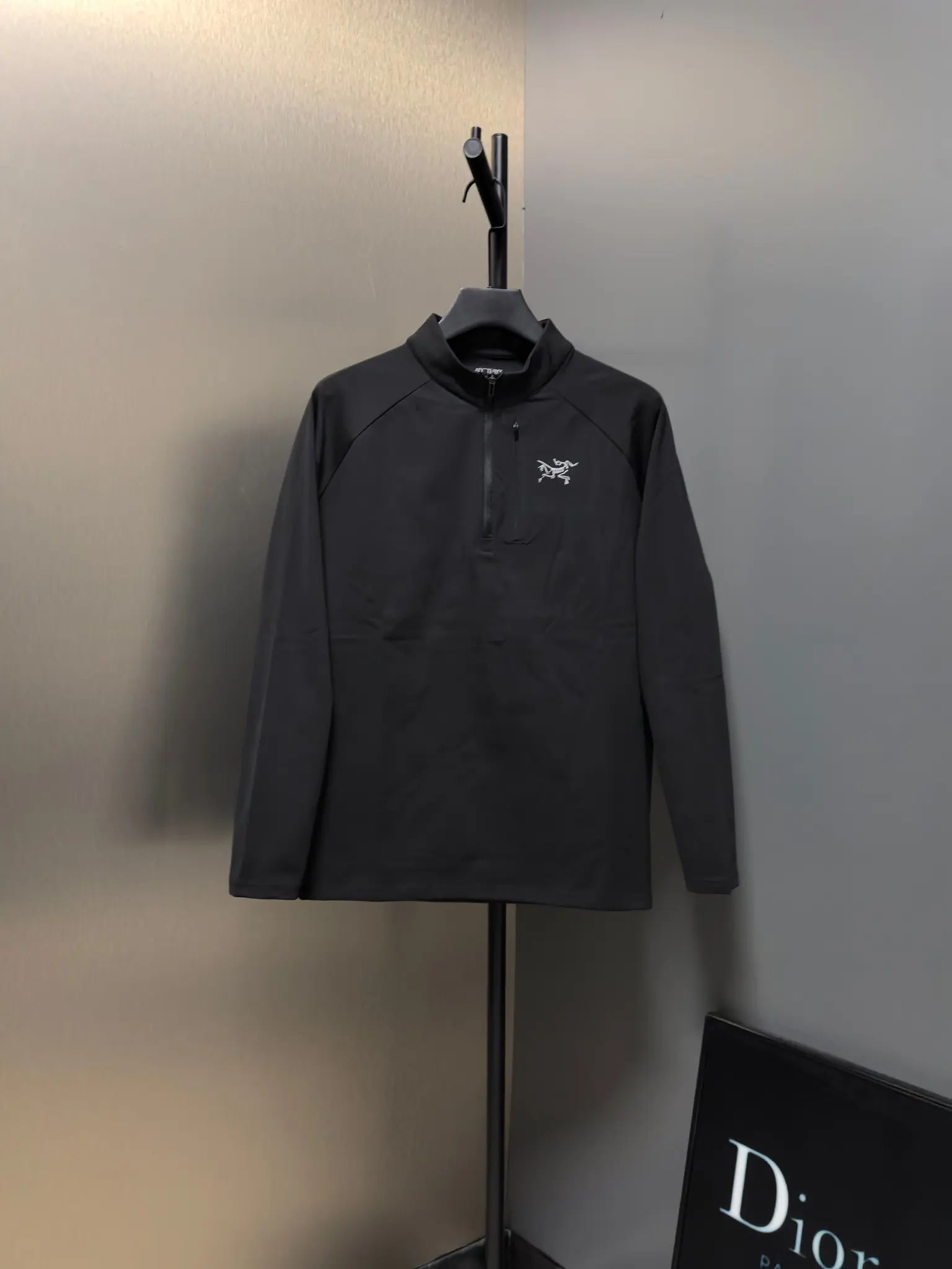 Half-Zip Technical Long-Sleeve Top D31022075
