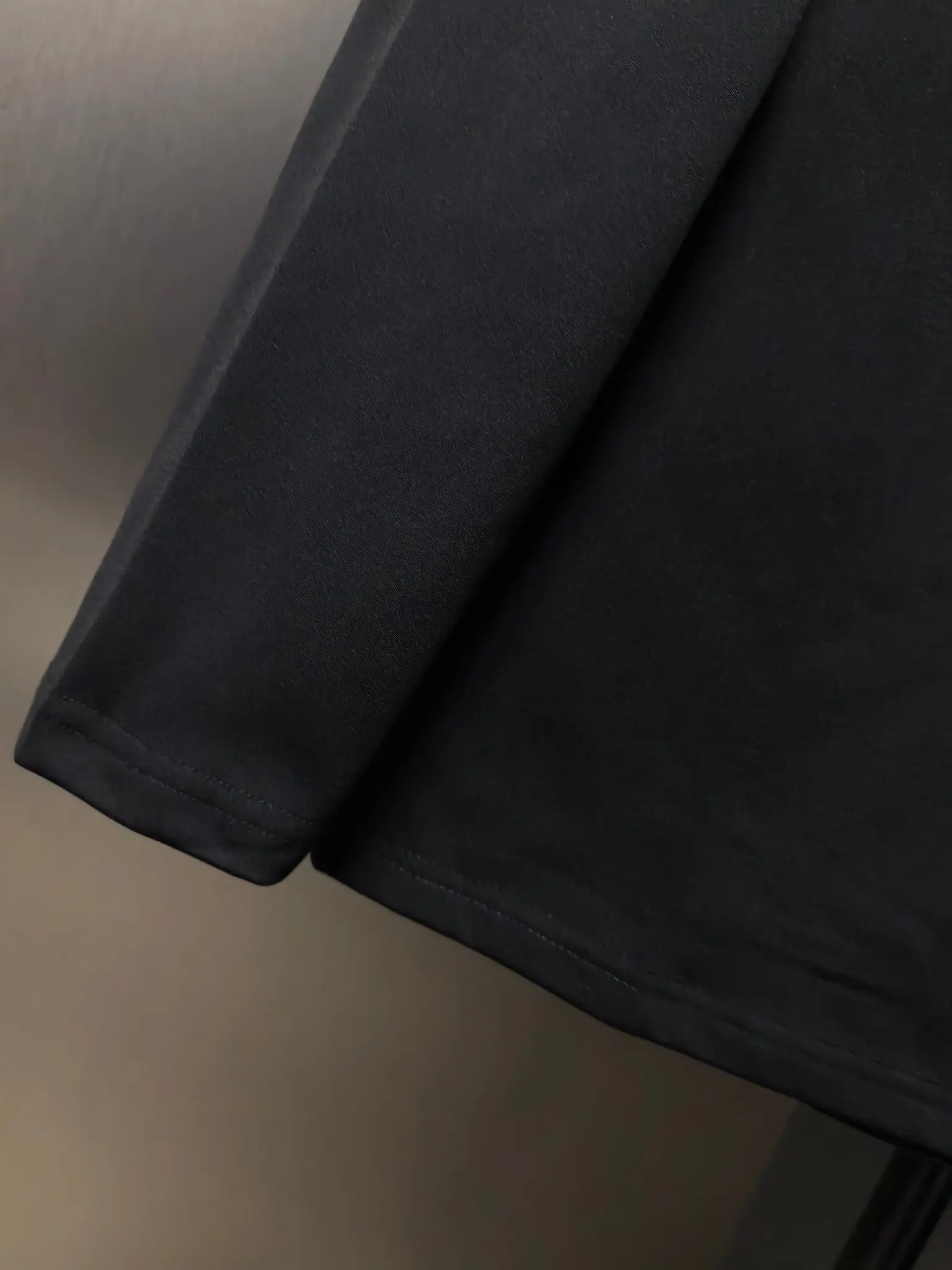 Half-Zip Technical Long-Sleeve Top D31022075 — view 4