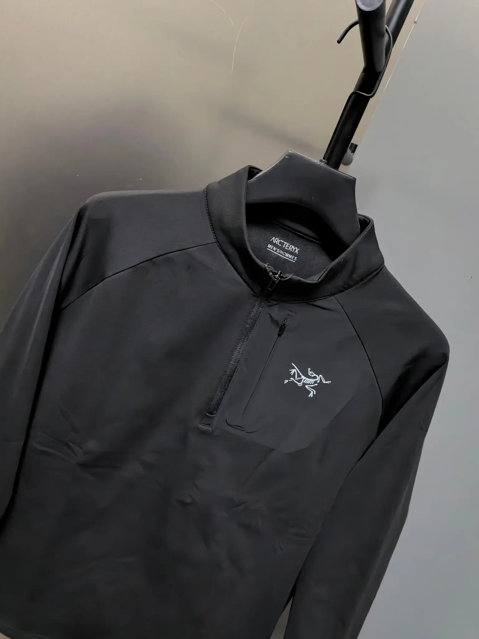 Half-Zip Technical Long-Sleeve Top D31022075 — view 5