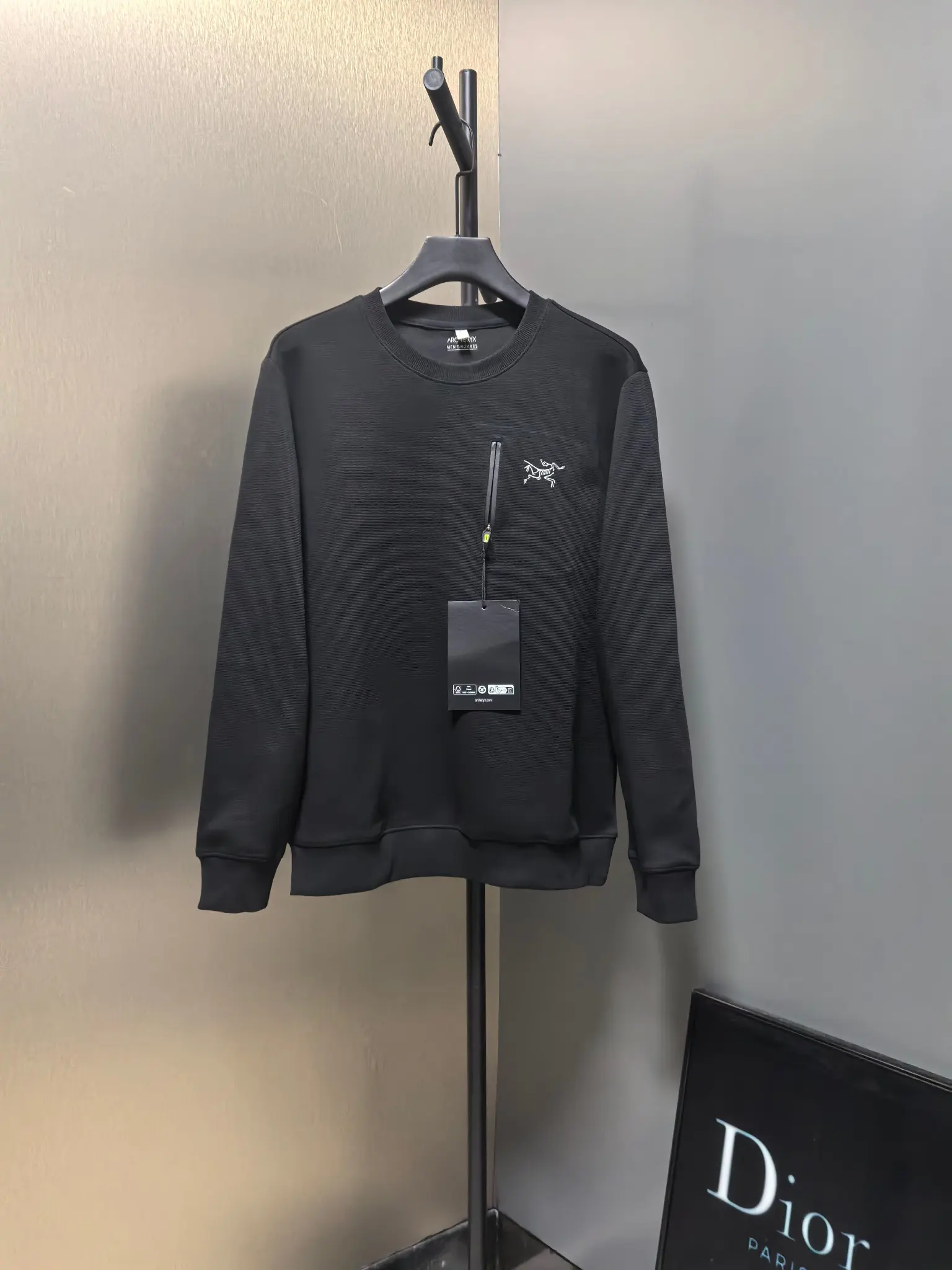 Logo-Print Crew-Neck Sweatshirt D31022085