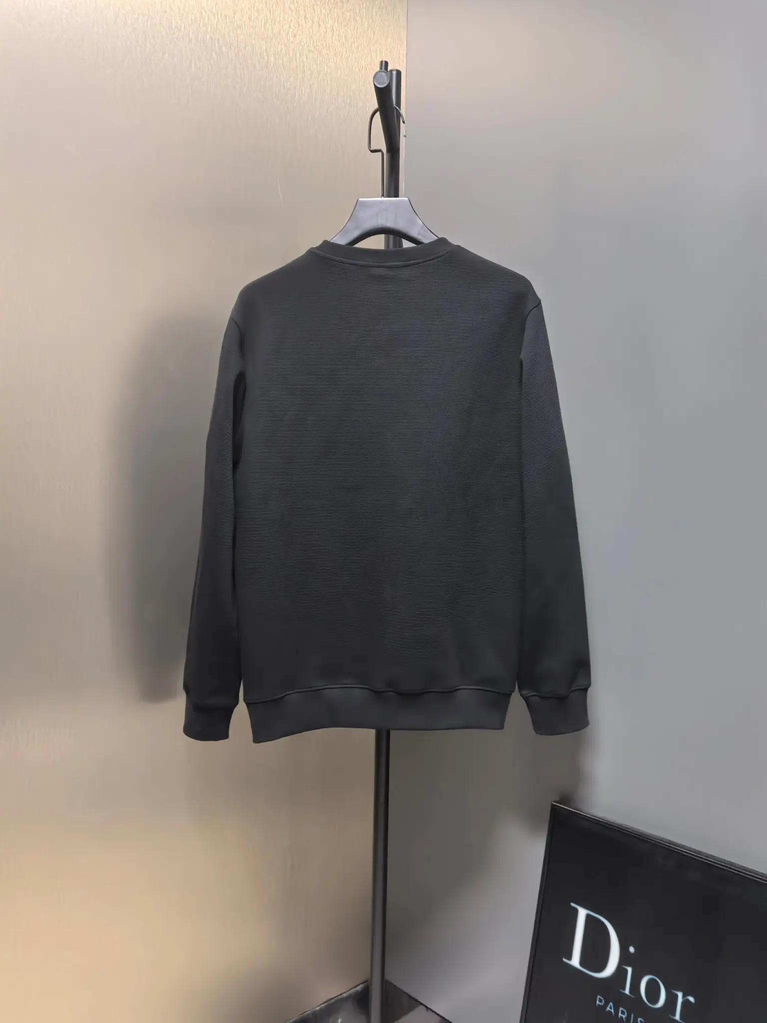 Logo-Print Crew-Neck Sweatshirt D31022085 — view 7