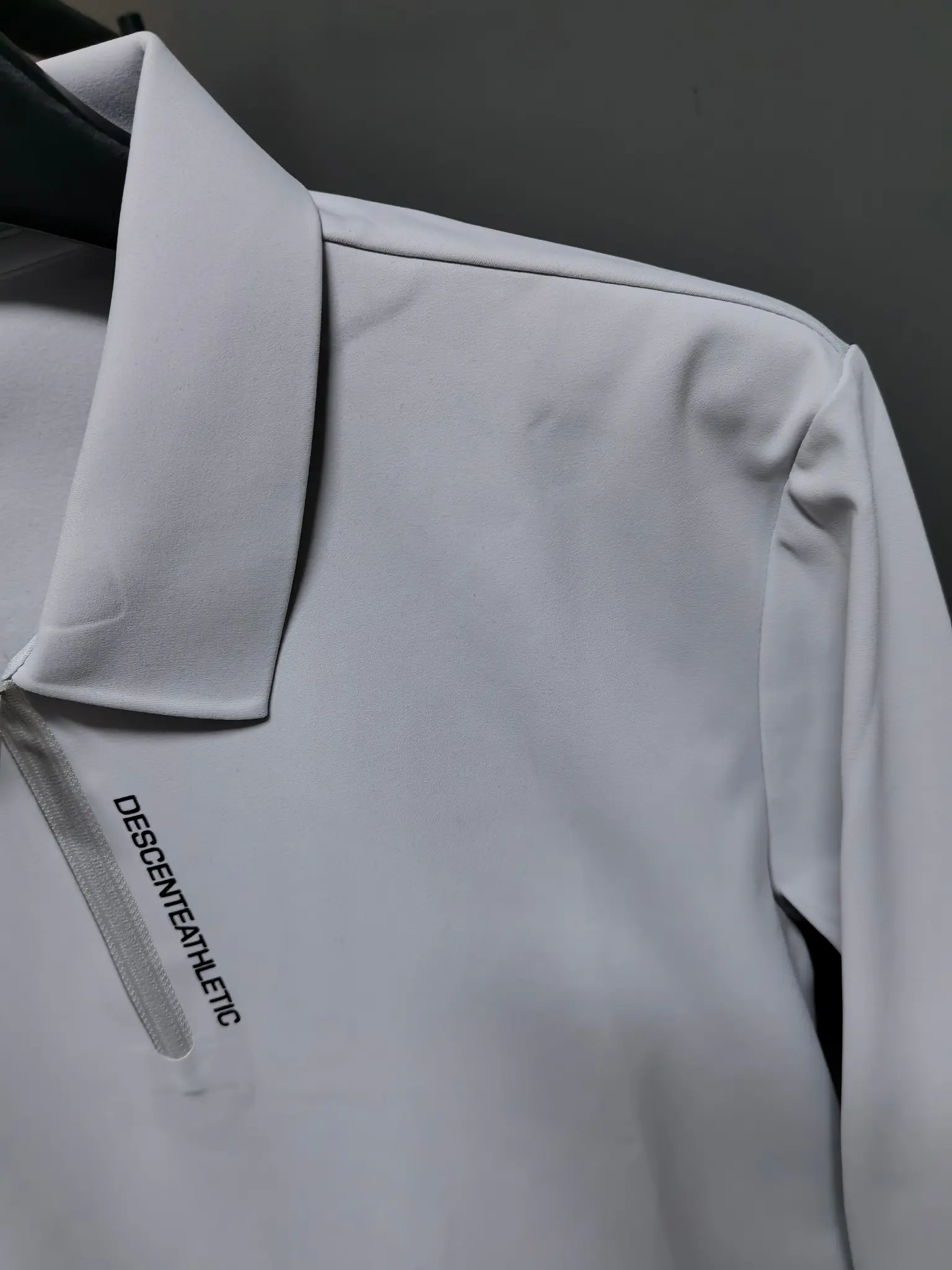 Long-Sleeve Half-Zip Polo Shirt D31022081 — view 2