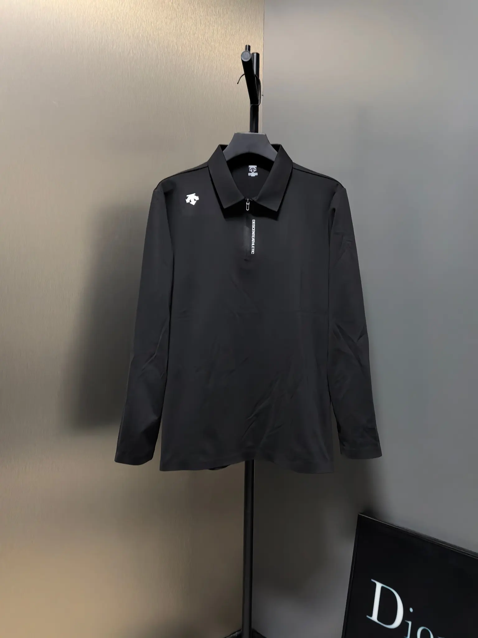 Long-Sleeved Half-Zip Polo Shirt D31022080