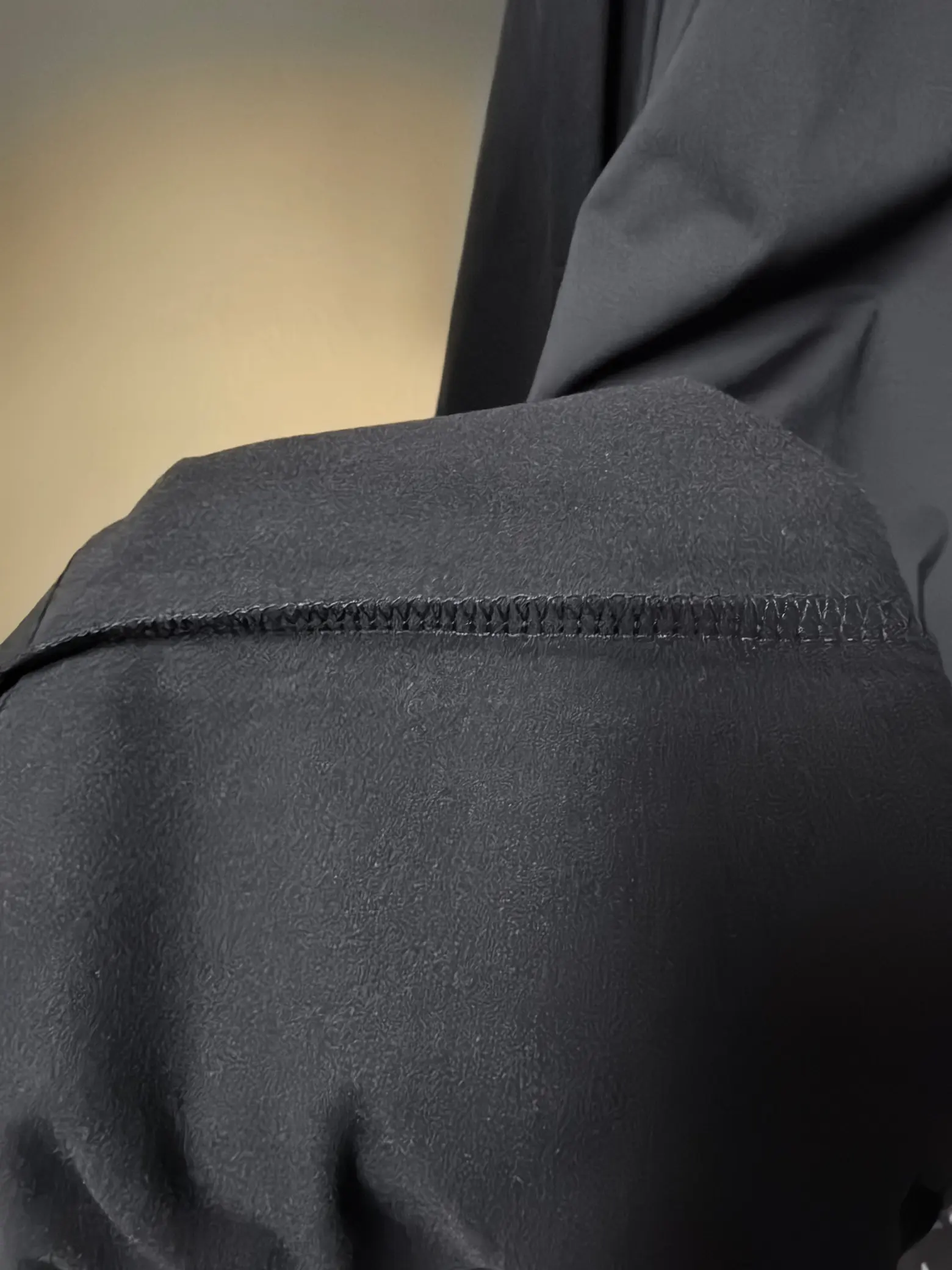 Long-Sleeved Half-Zip Polo Shirt D31022080 — view 9