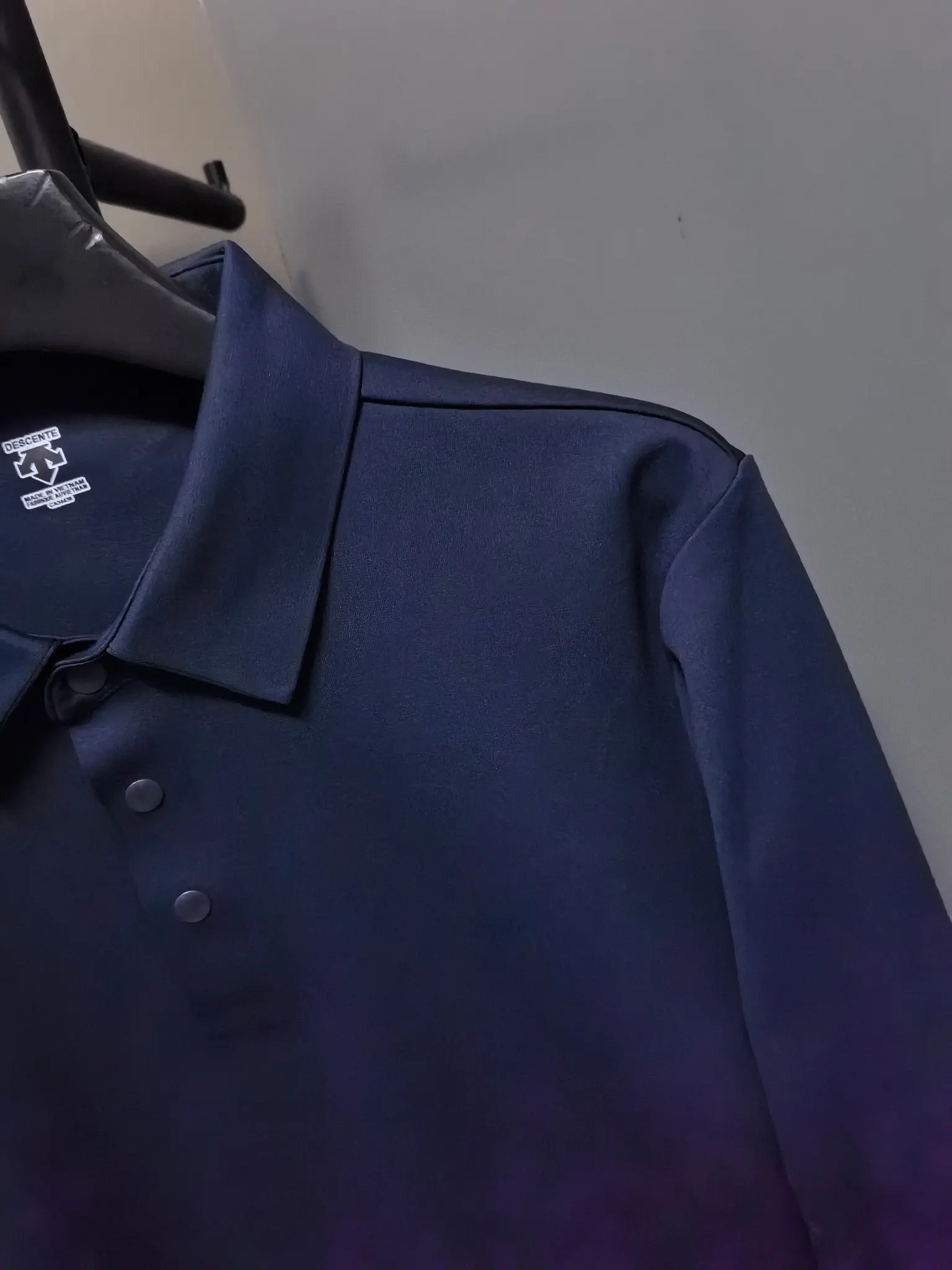 Long-Sleeve Performance Polo Shirt D31022078 — view 2