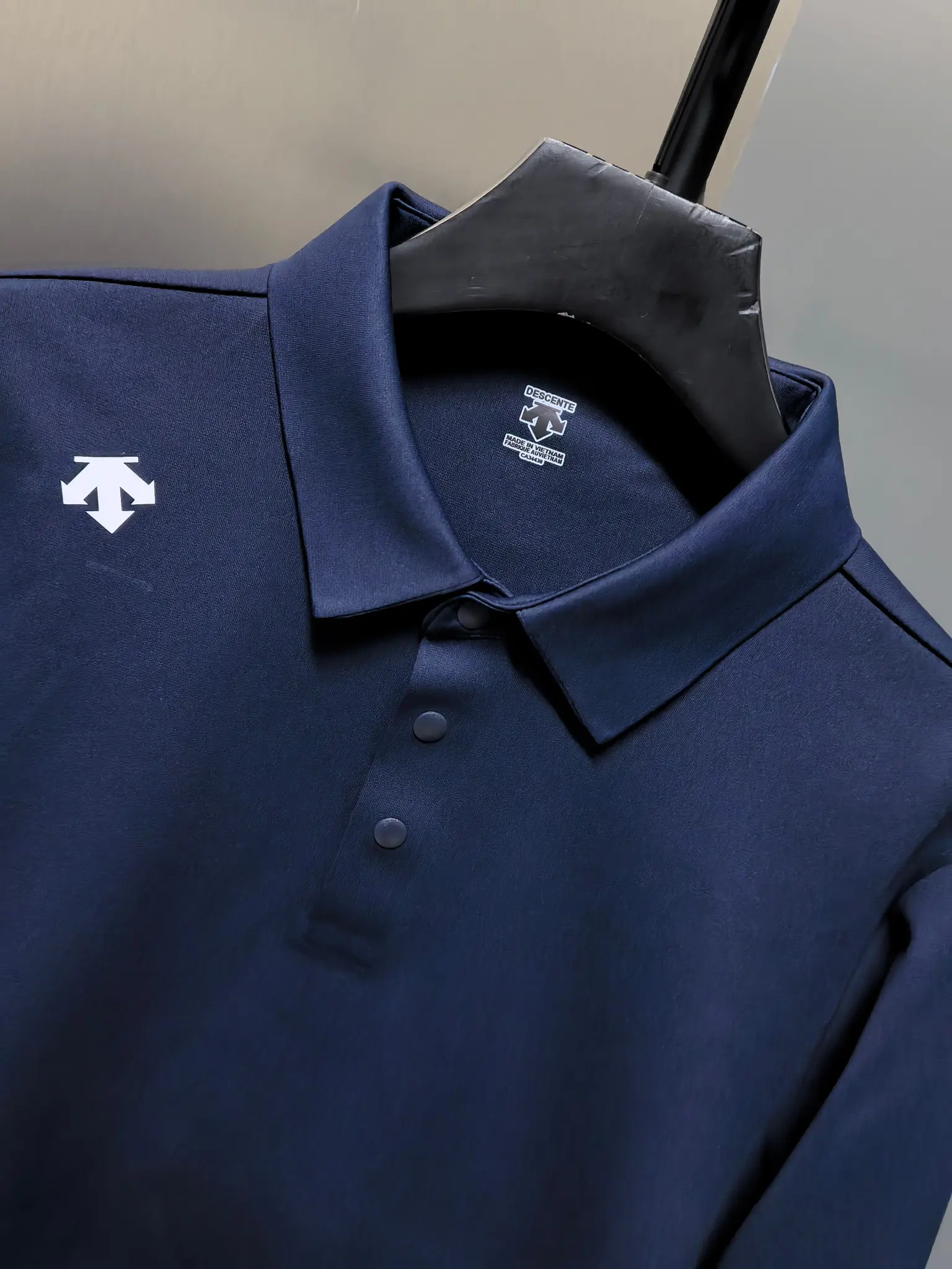 Long-Sleeve Performance Polo Shirt D31022078 — view 4