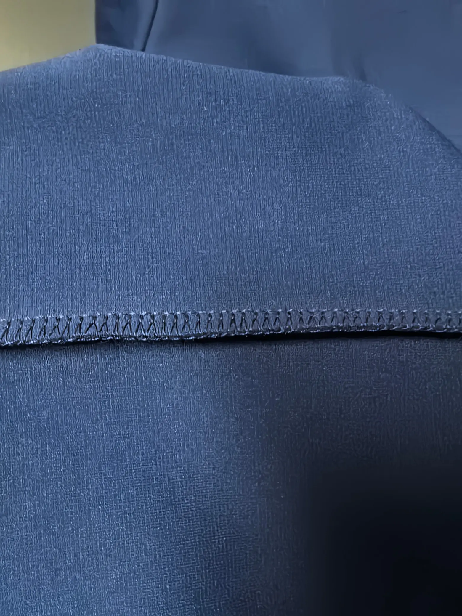Long-Sleeve Performance Polo Shirt D31022078 — view 9