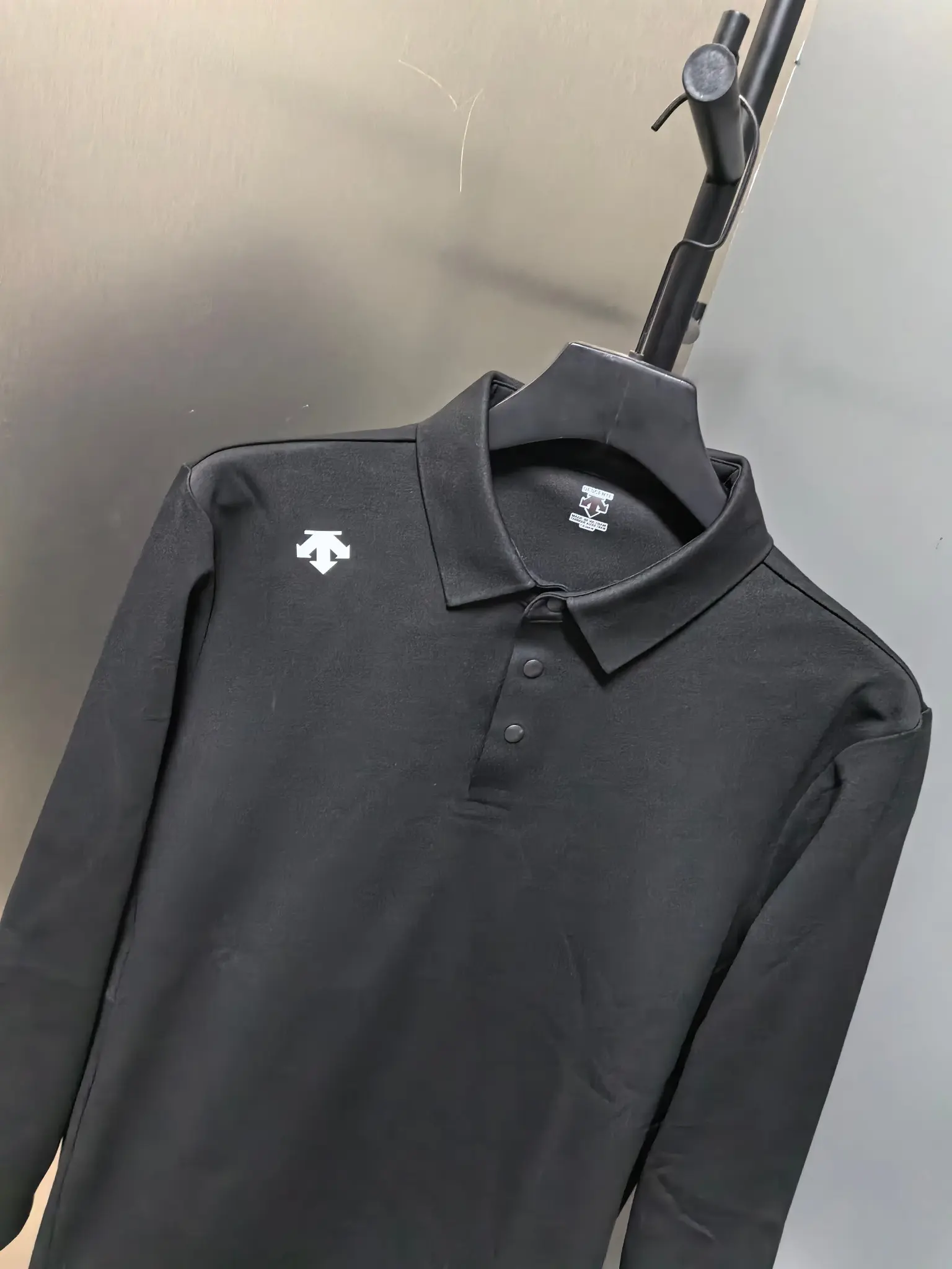 Long-Sleeve Performance Polo Shirt D31022076 — view 5