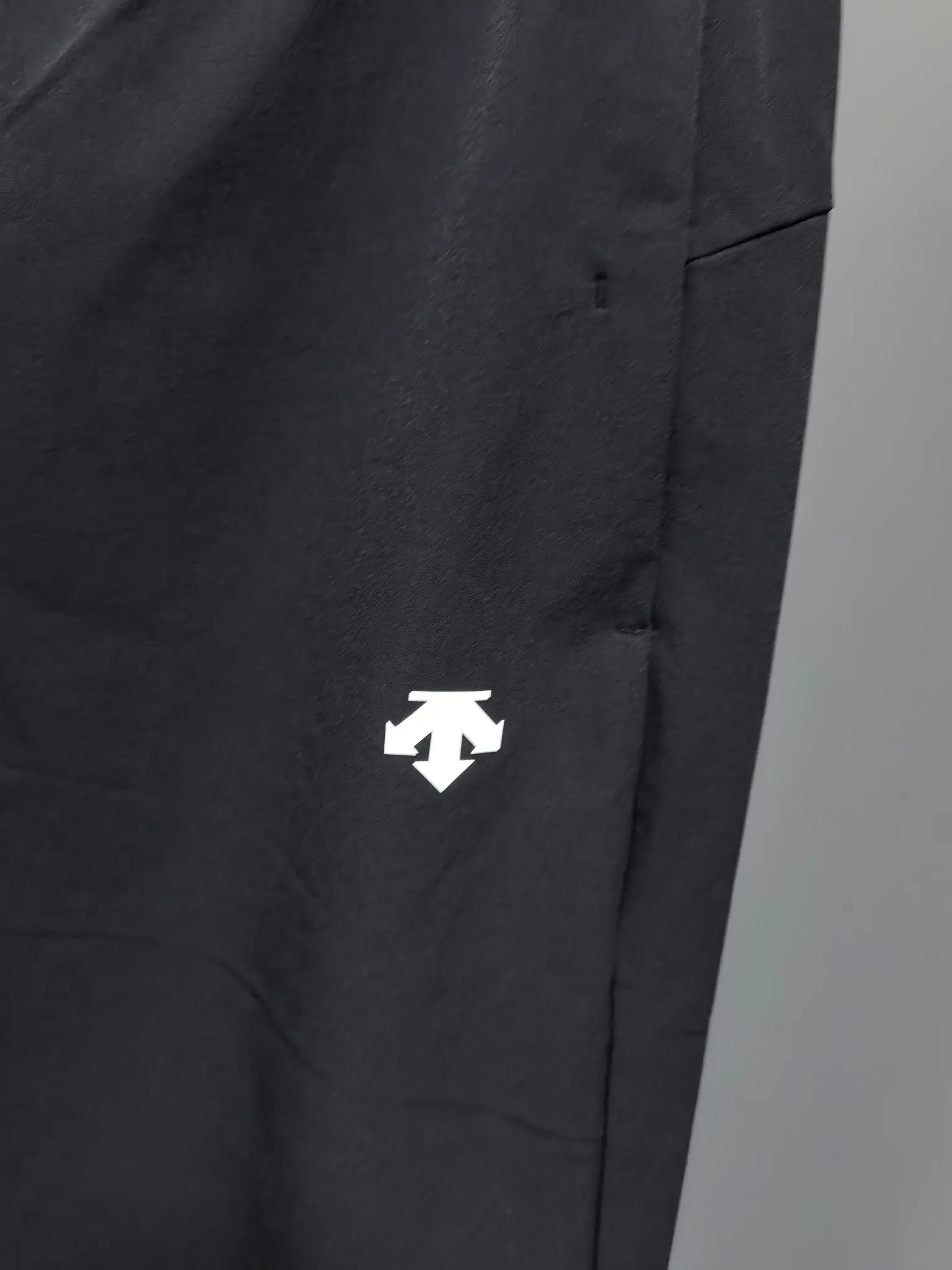 Descente Men's Outdoor Performance Trousers D31022112 — view 4