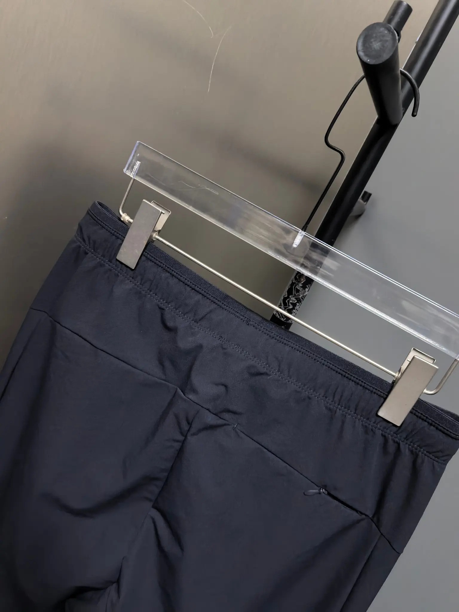 Men's Outdoor Performance Trousers D31022110 — view 7